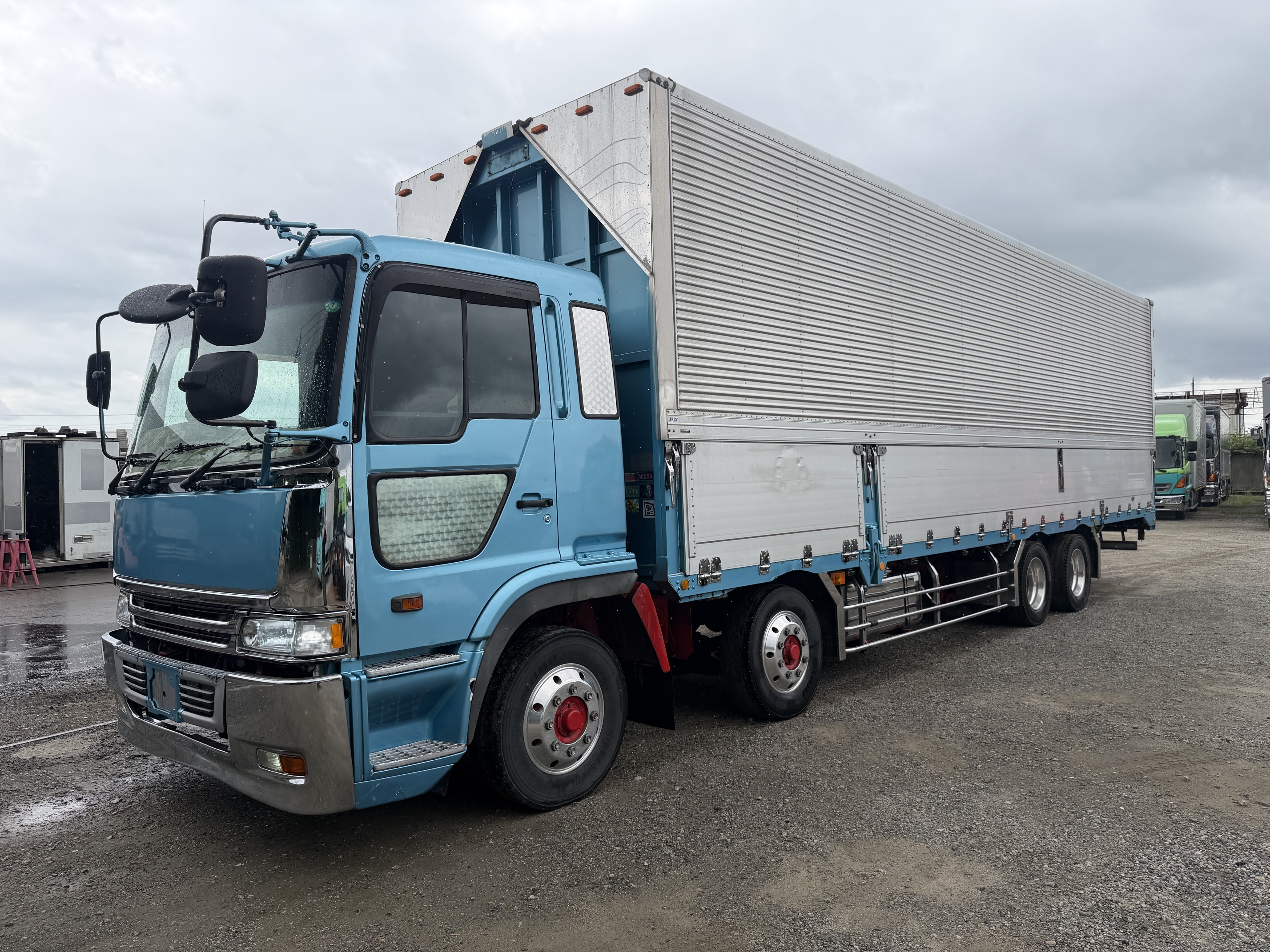 KL-FW1KXHG　リアエアサス日野テラヴィ