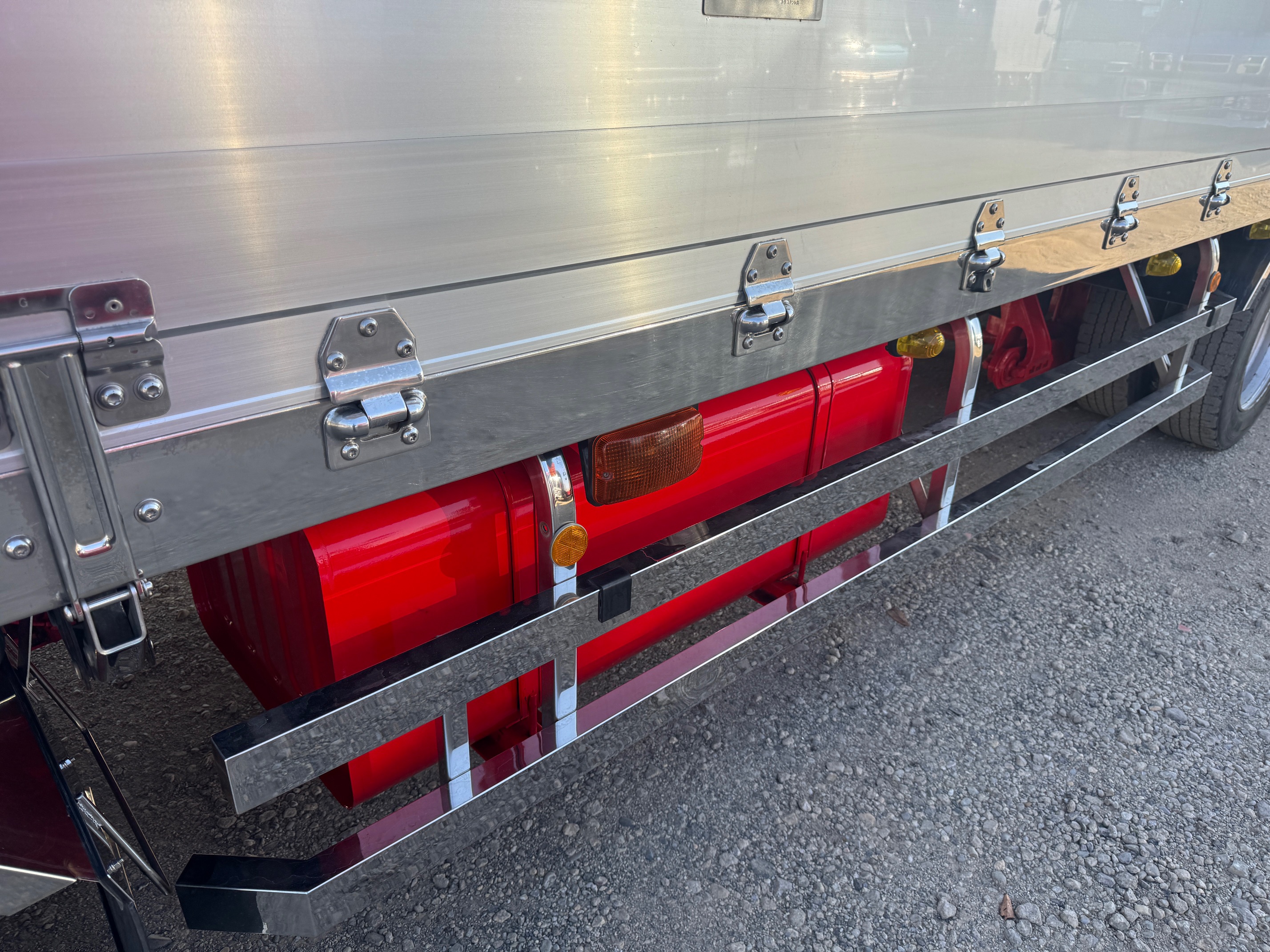 日産UDビックサム