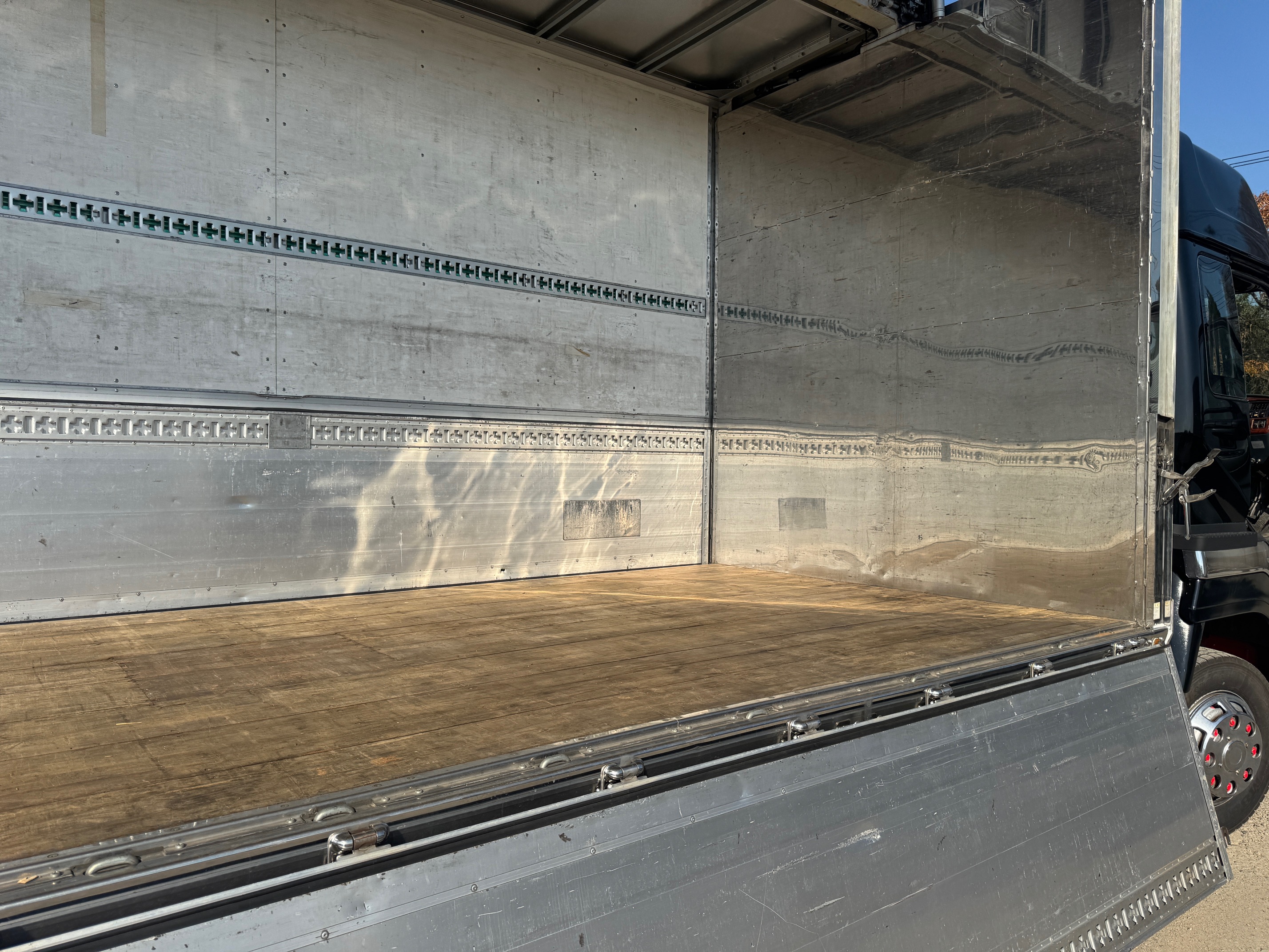 日産UDビックサム