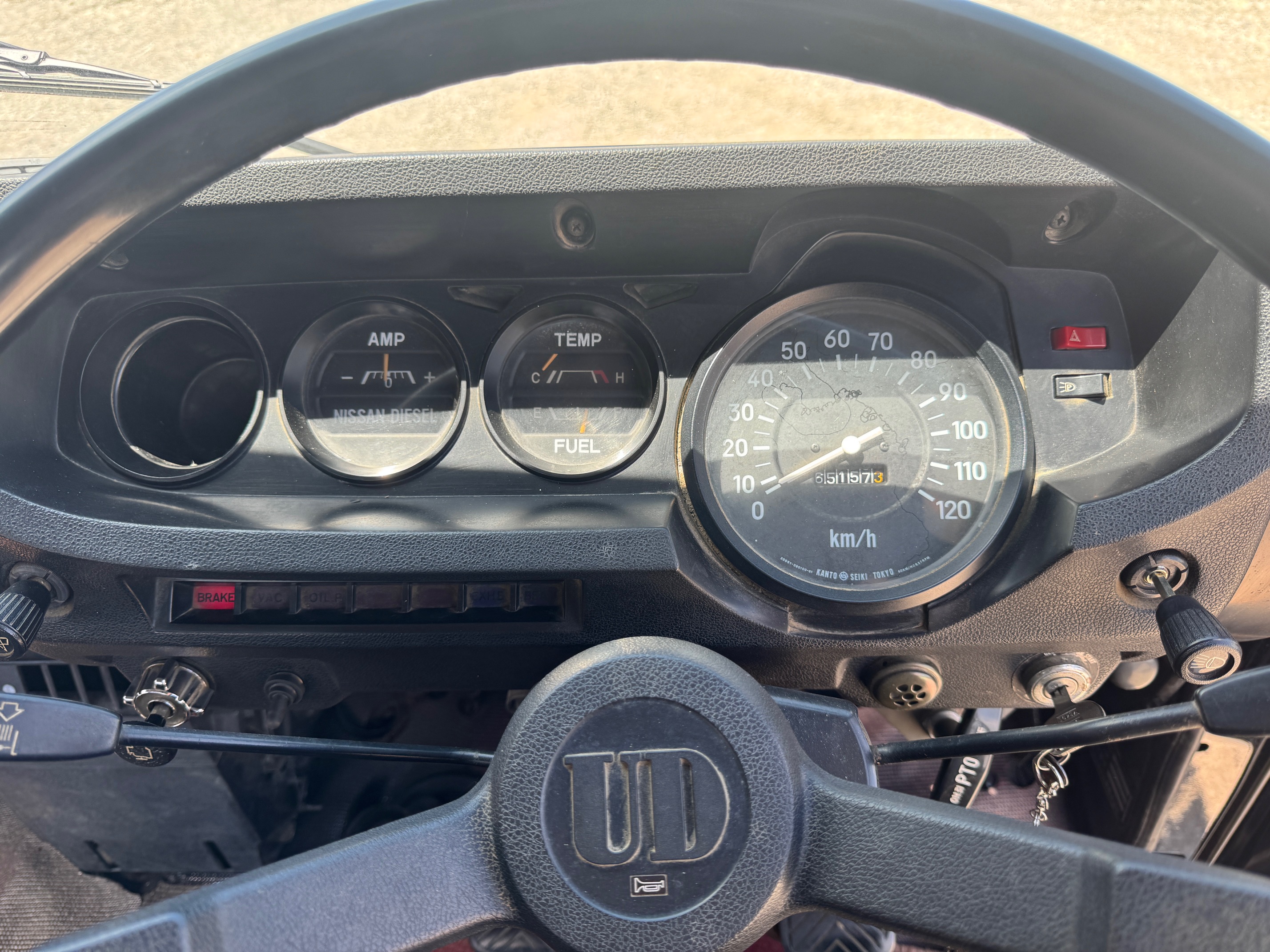 日産UDコンドル