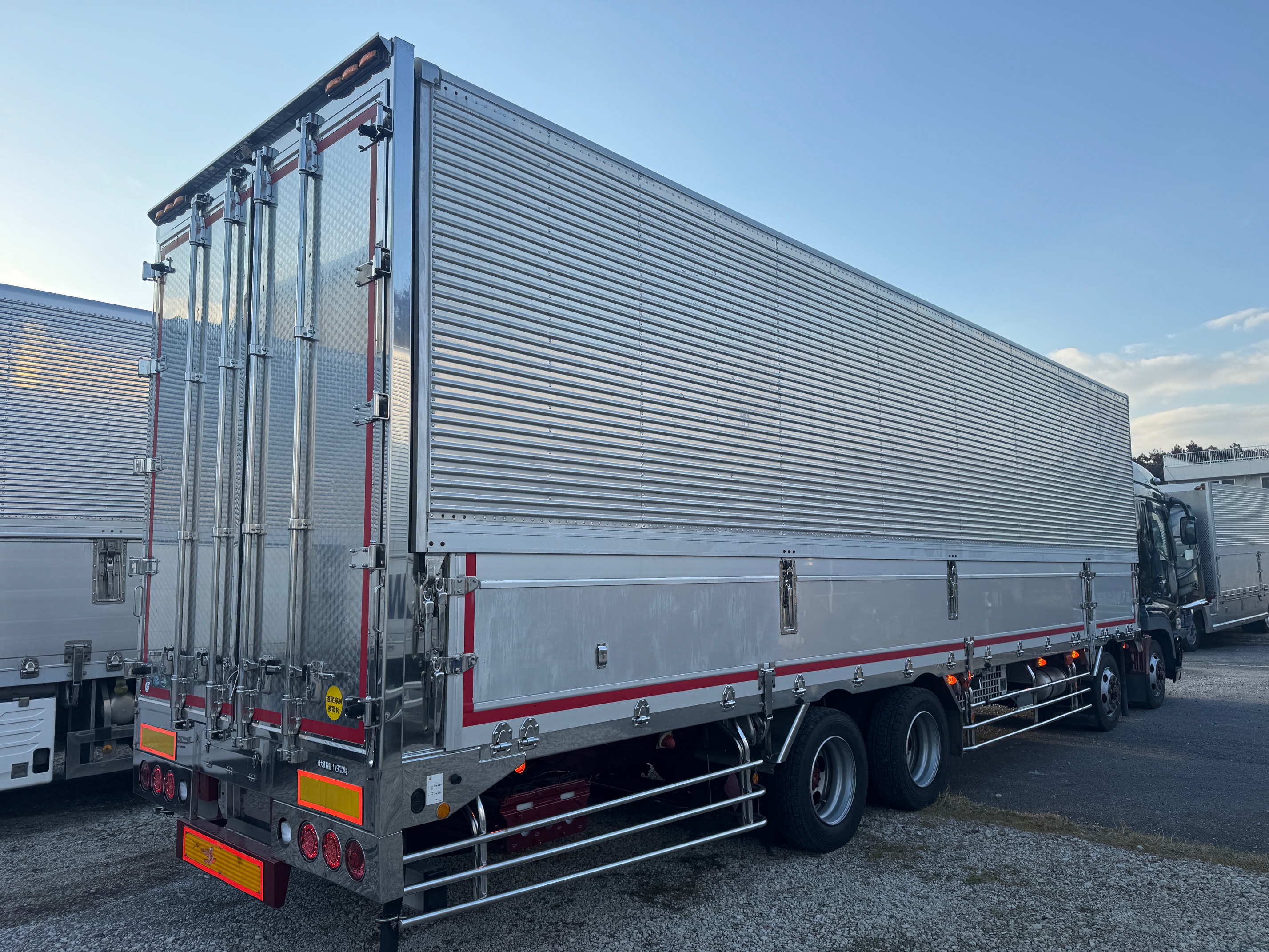 三菱ふそうスーパーグレート