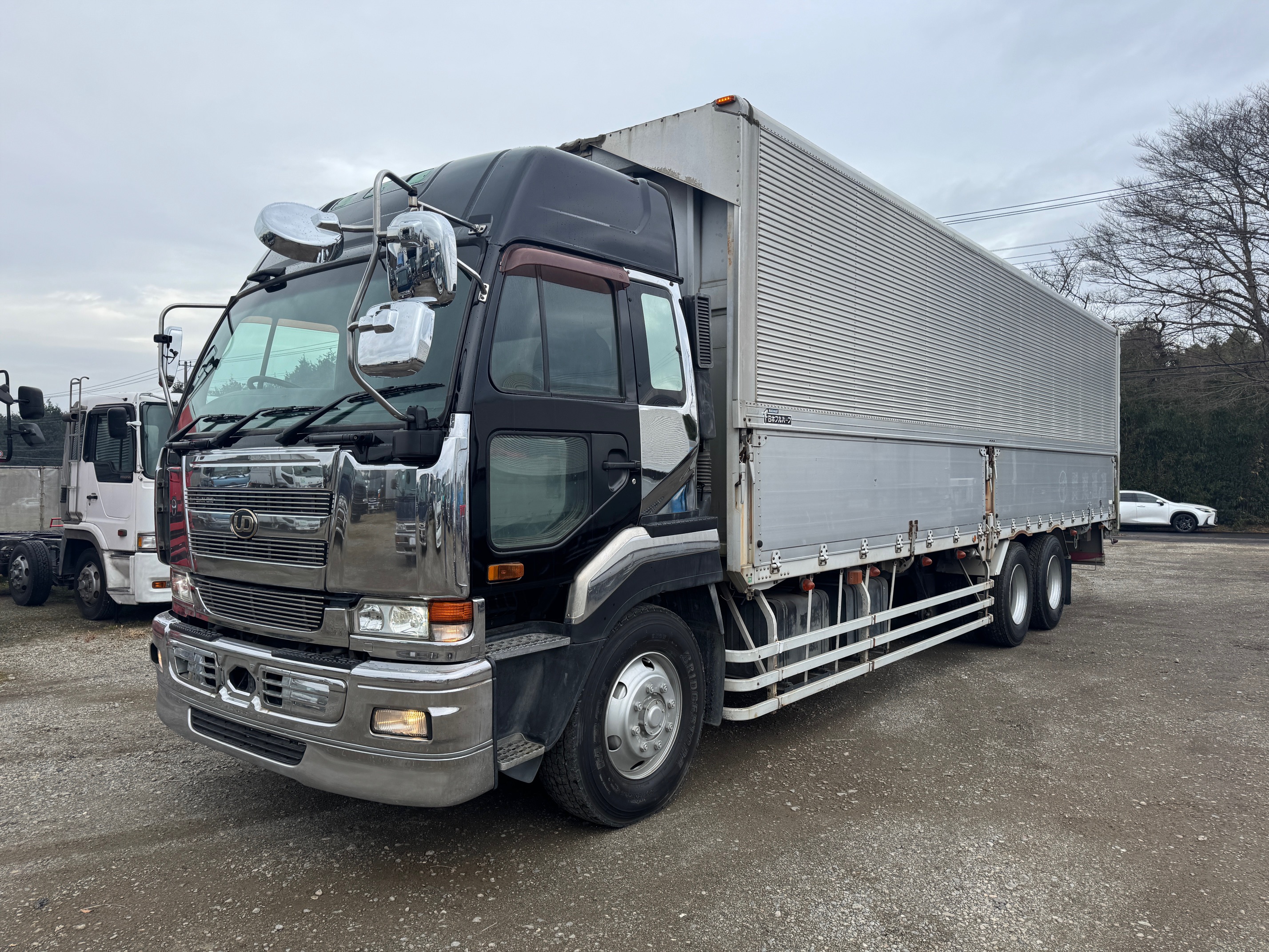 日産UDビックサム★V8　★エアサス　★25Tフルサイズ　★シャシ錆無し　★ハイルーフ