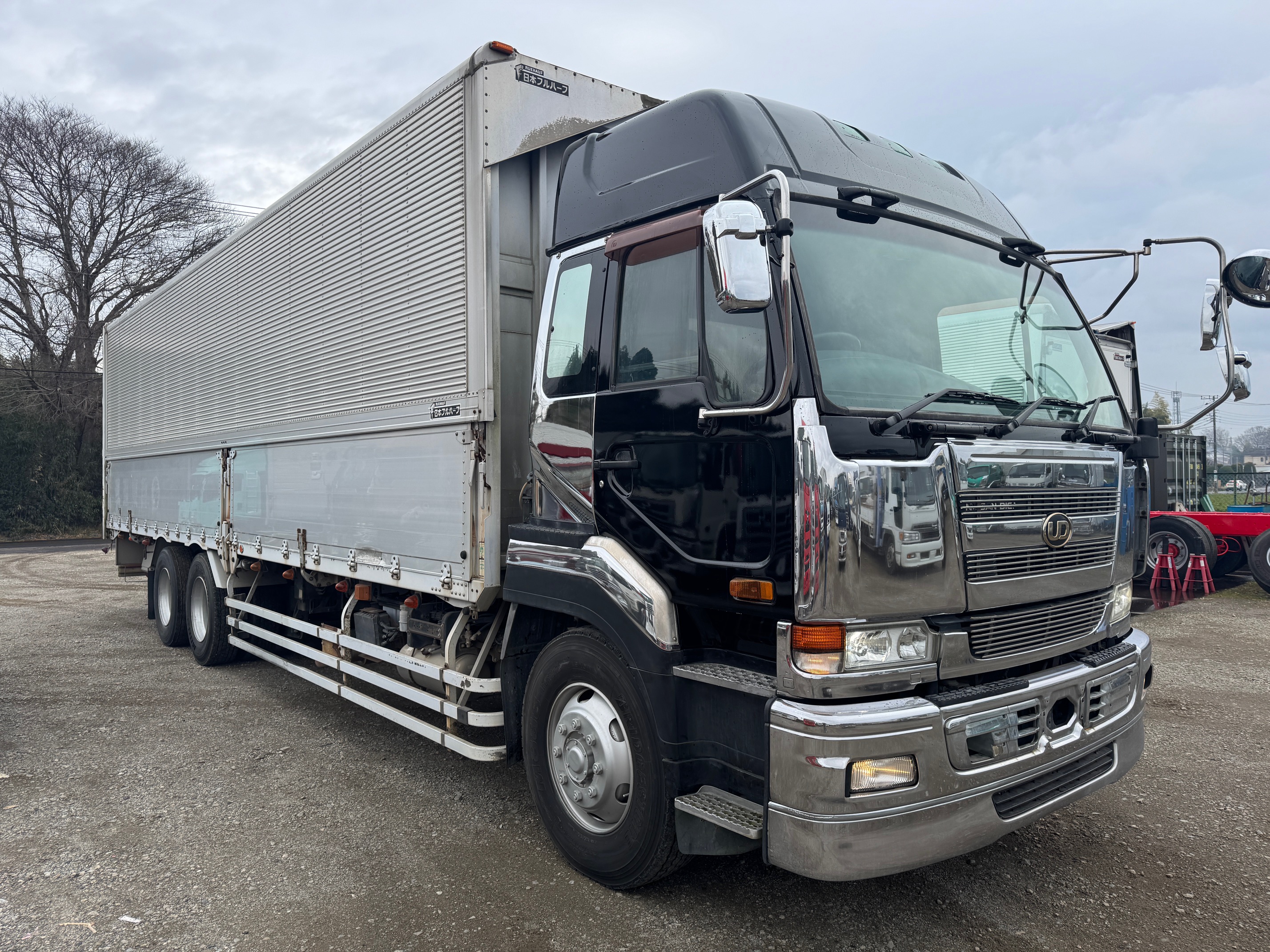 KL-CD55ZWA　リアエアサス日産UDビックサム