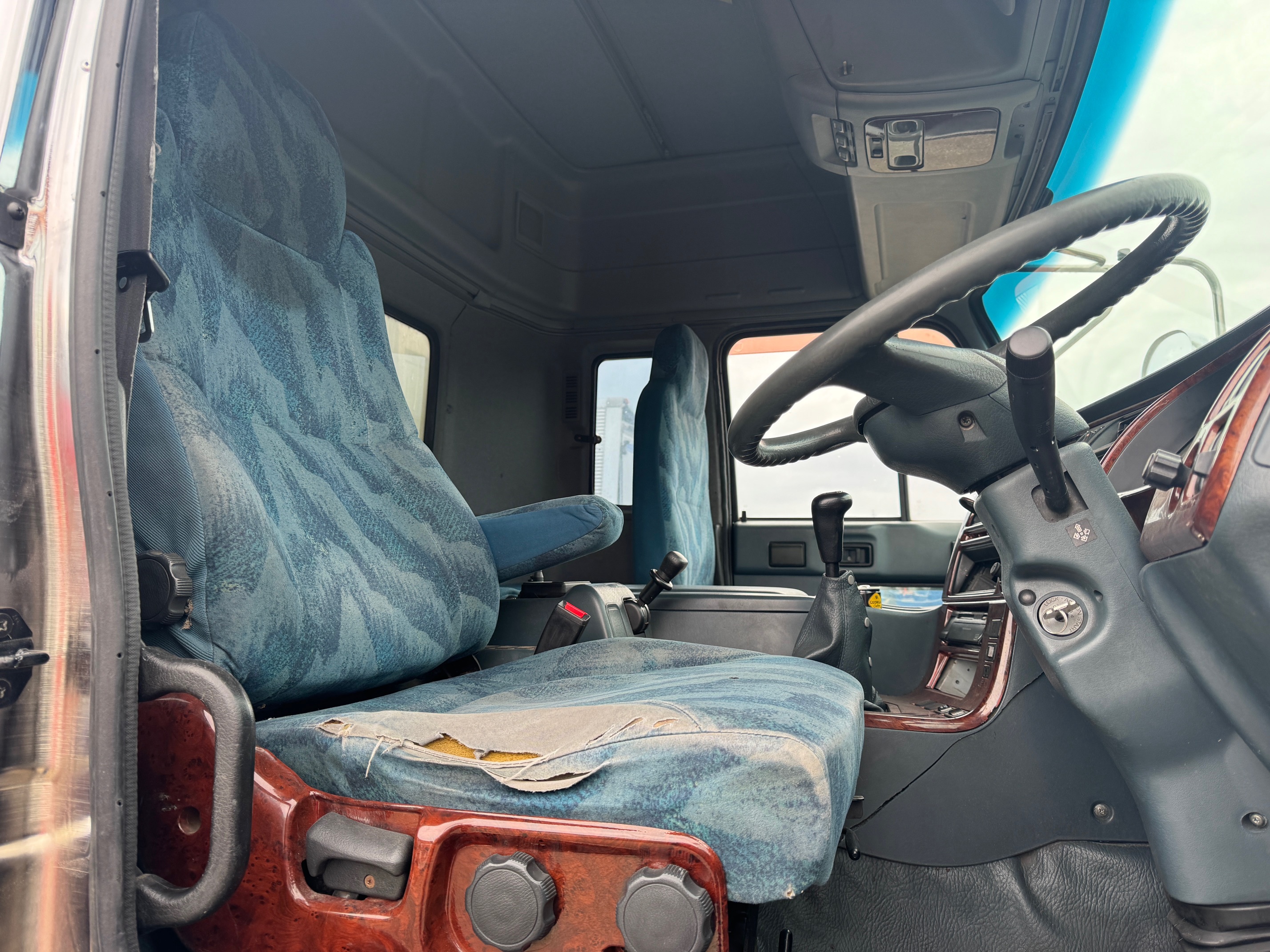 日産UDビックサム