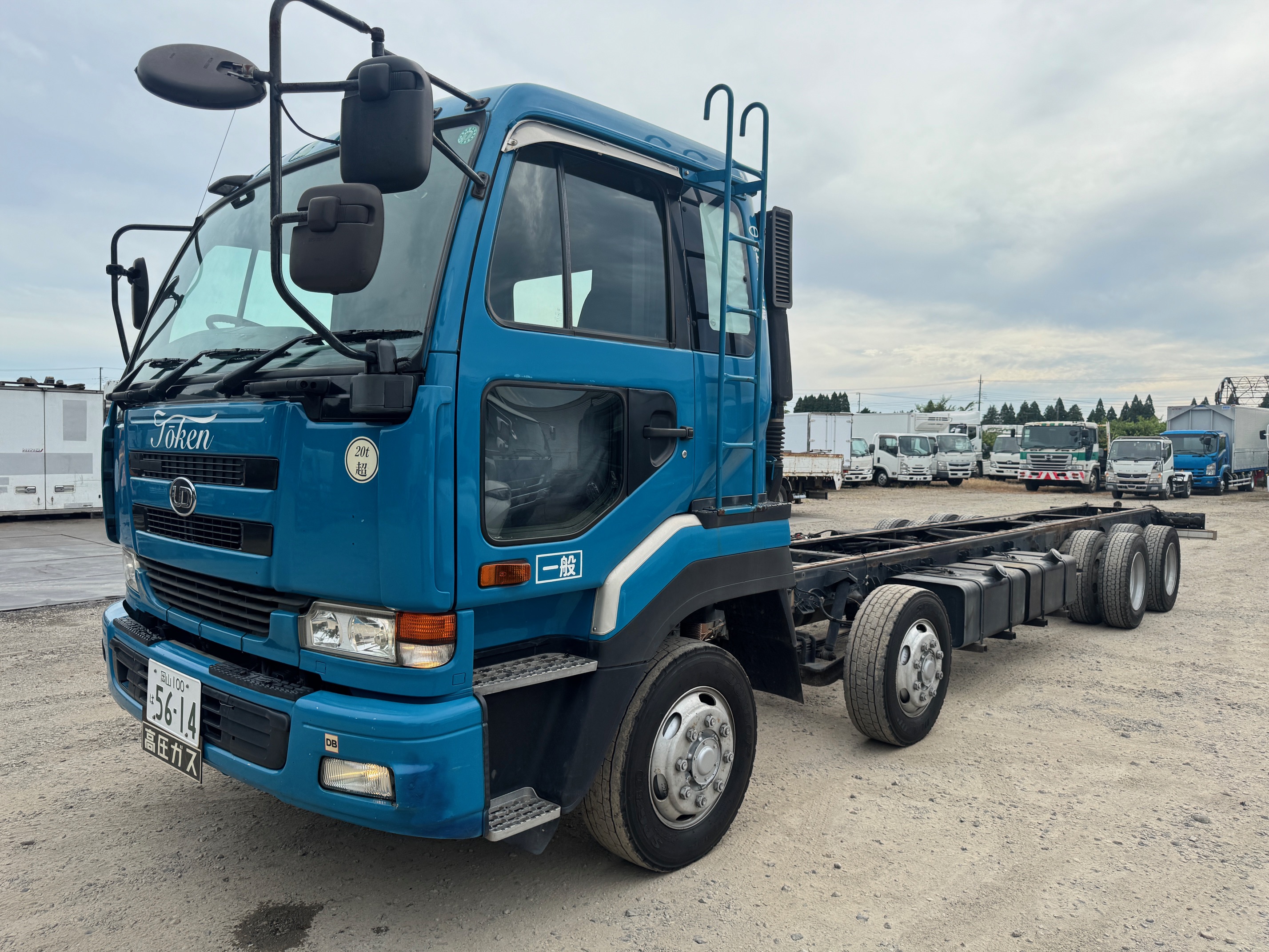 KL-CG55ZWX リーフサス日産UDビックサム