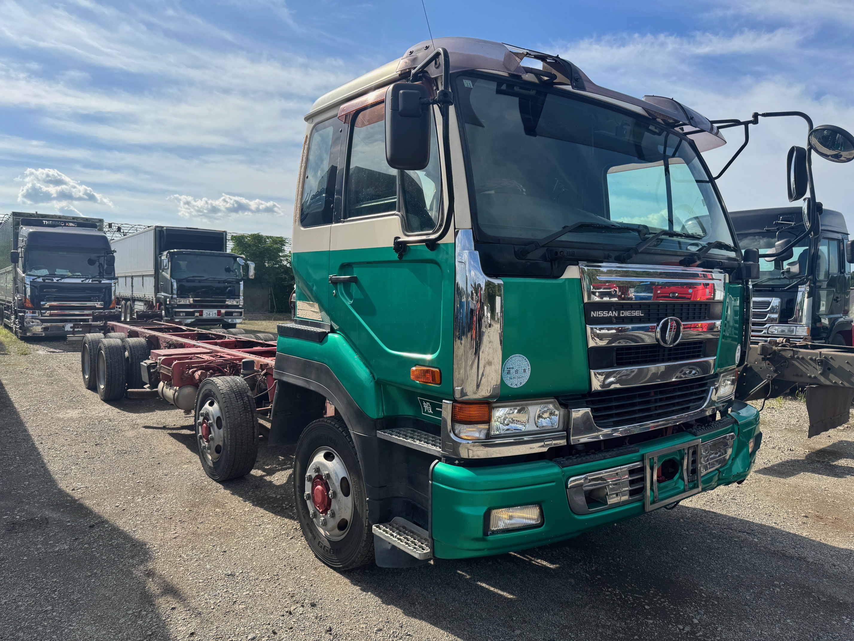 日産UDビックサム★4軸シャシ　★V8  ★エアサス　★25tフルサイズ