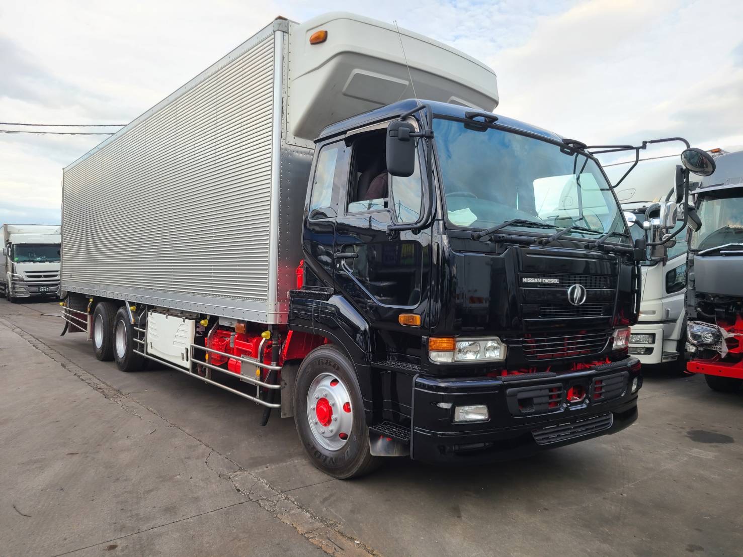 日産UDビックサム