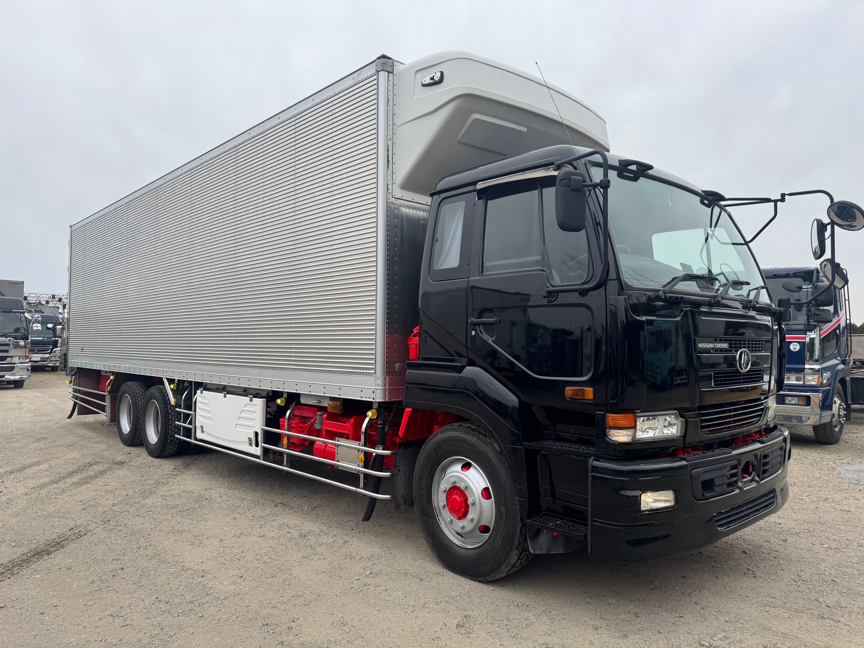 日産UDビックサム