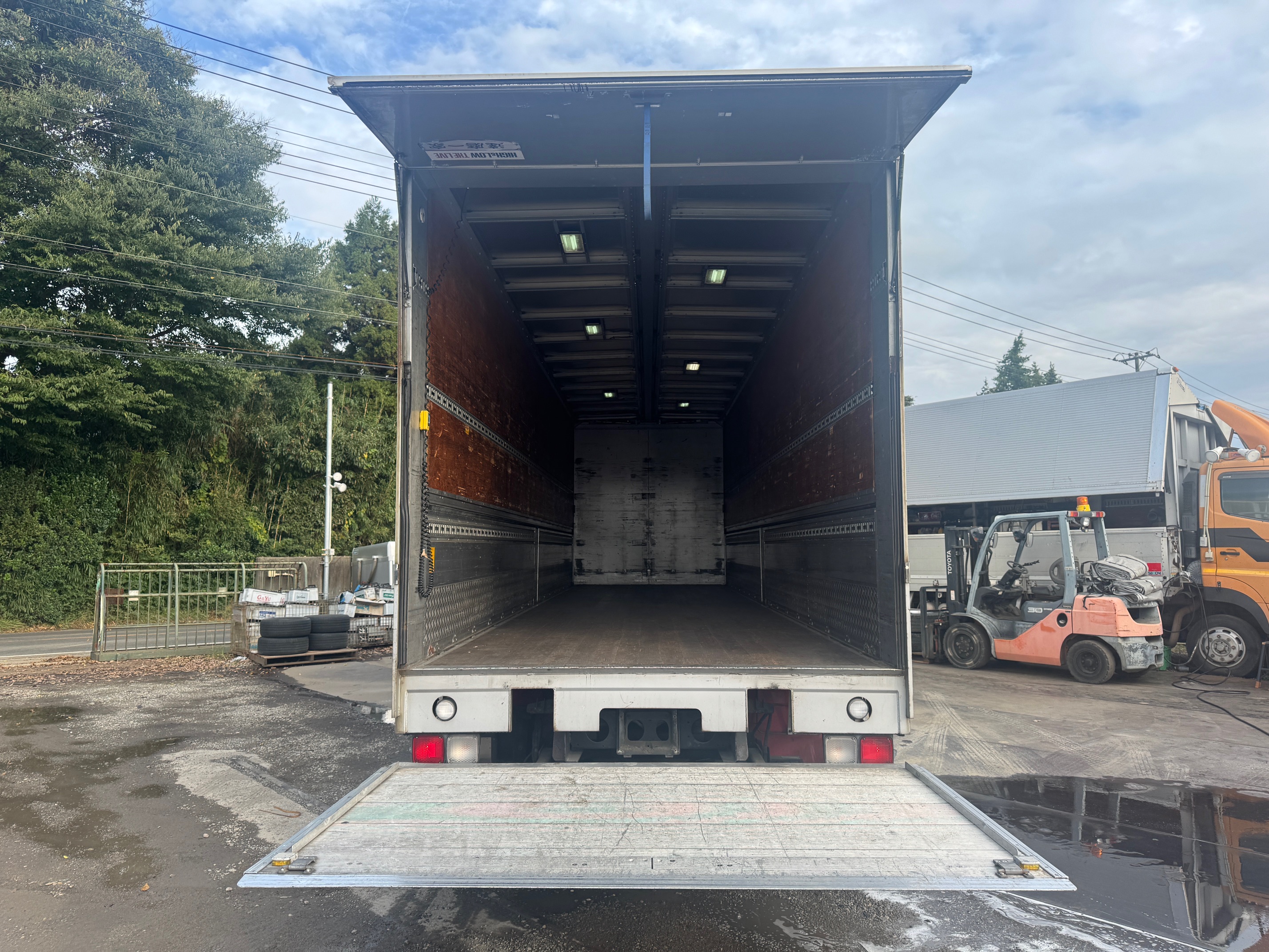 三菱ふそうスーパーグレート