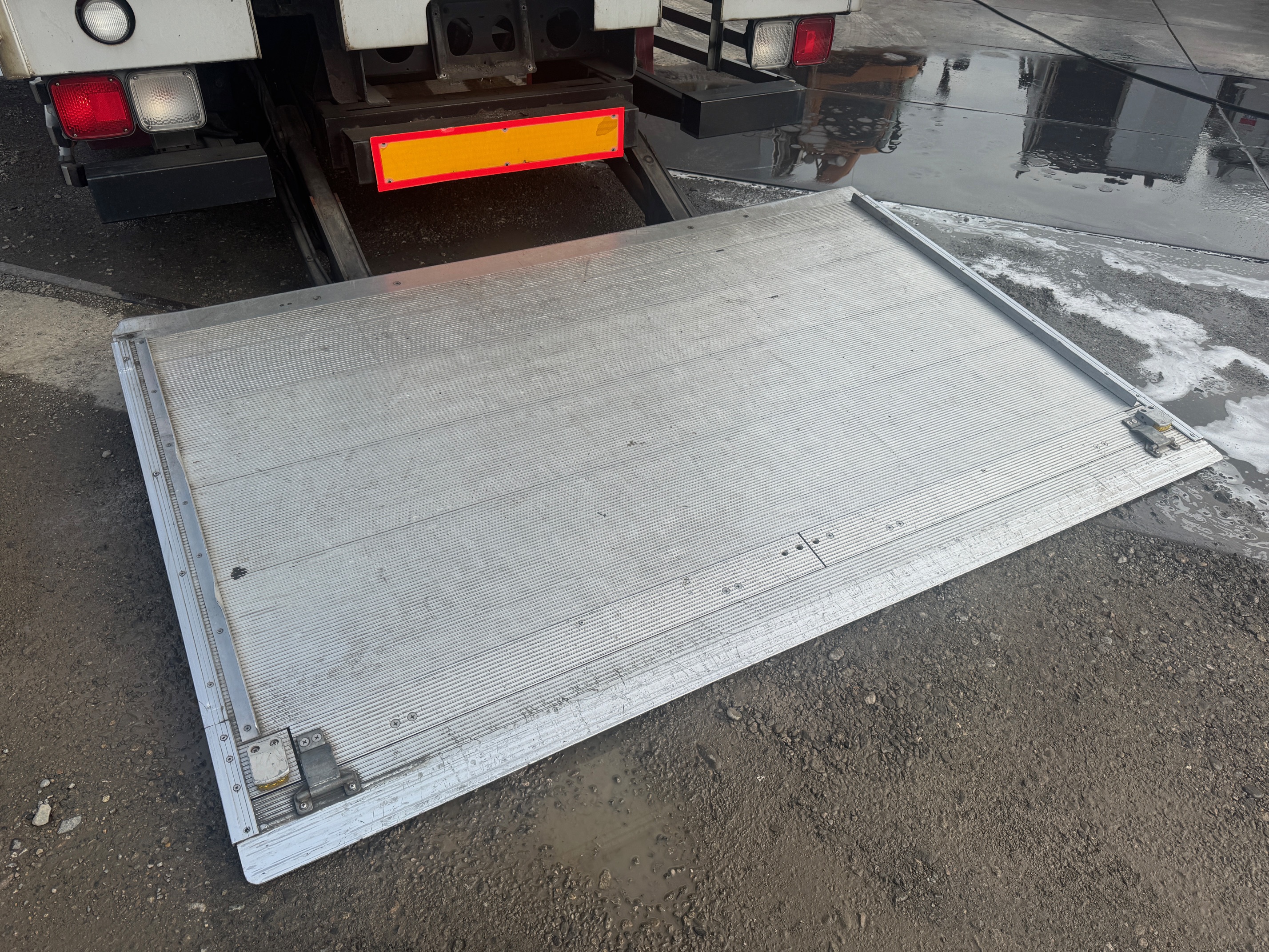 三菱ふそうスーパーグレート