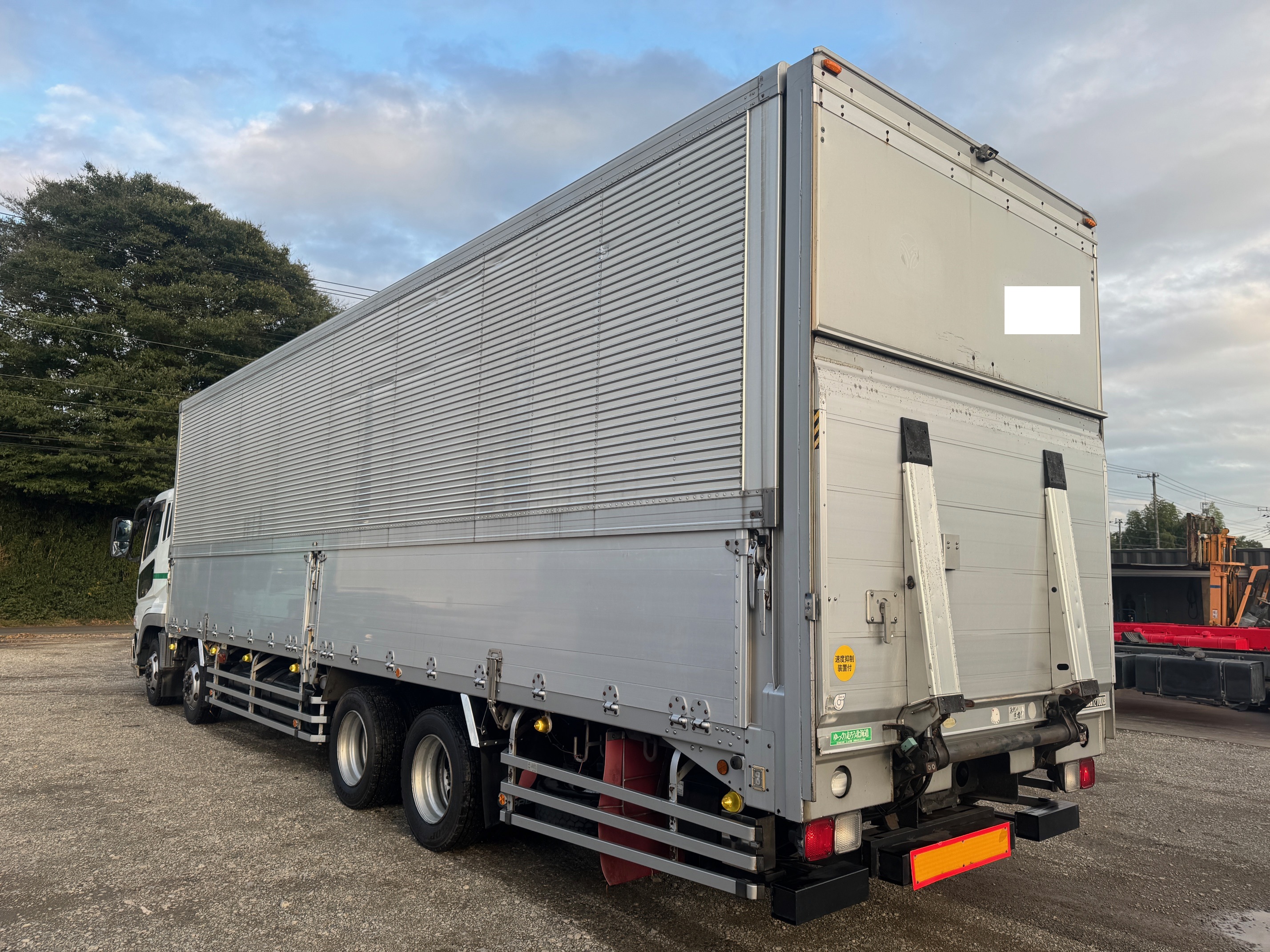 三菱ふそうスーパーグレート