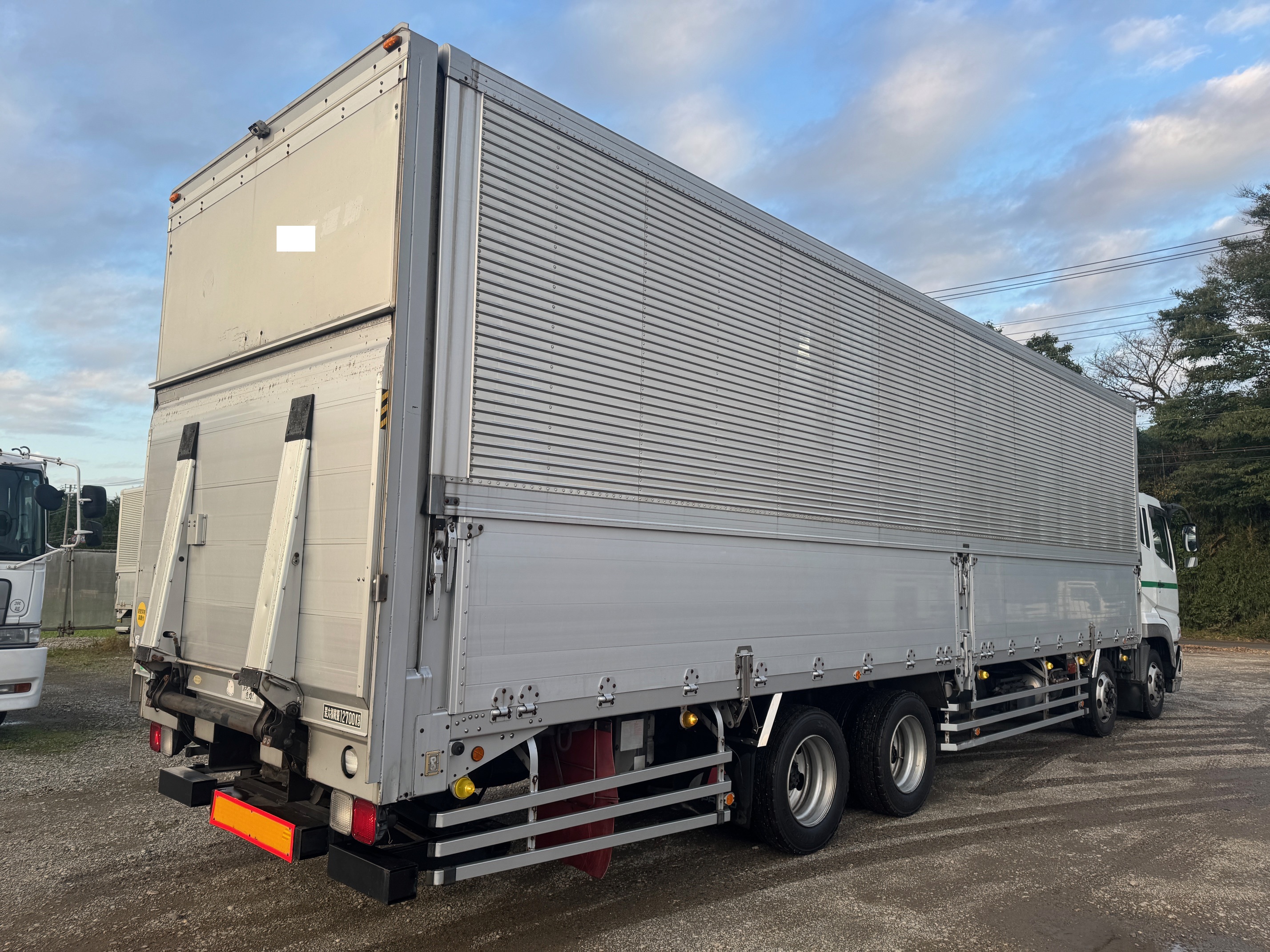 三菱ふそうスーパーグレート