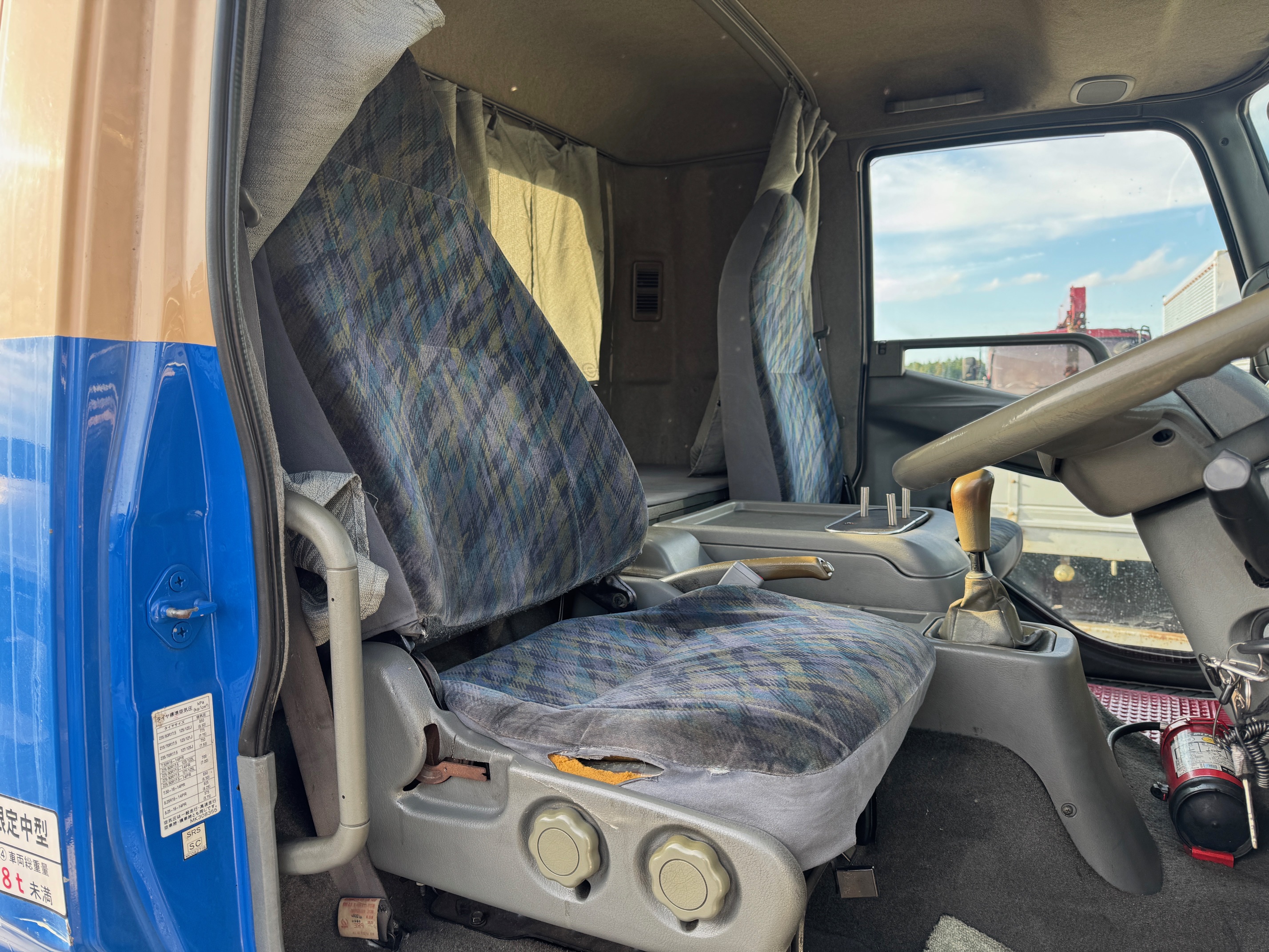 三菱ふそうファイター