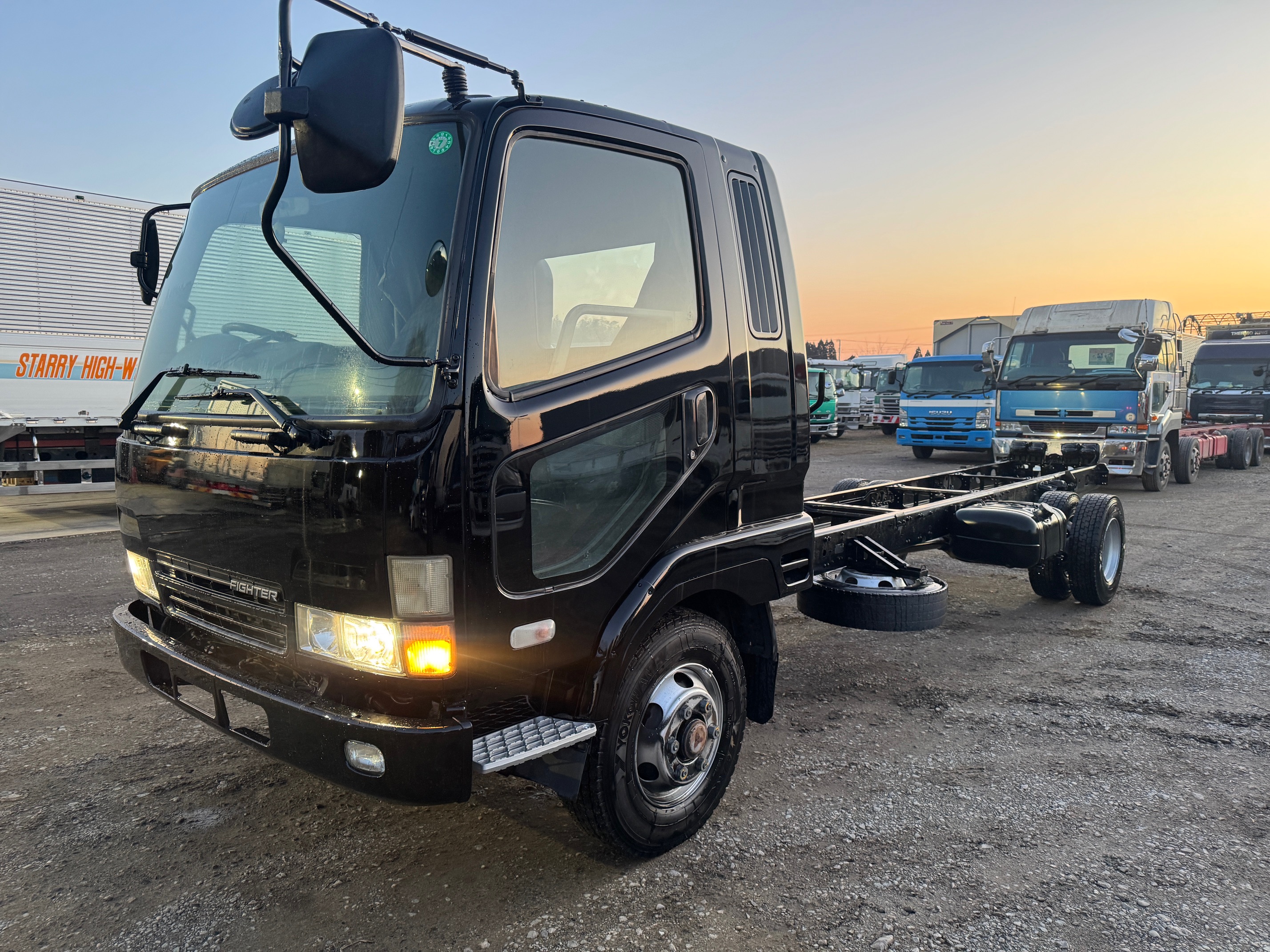 三菱ふそうファイター★KK-　スス焼き無し　★6200並幅シャシ　★生225馬力