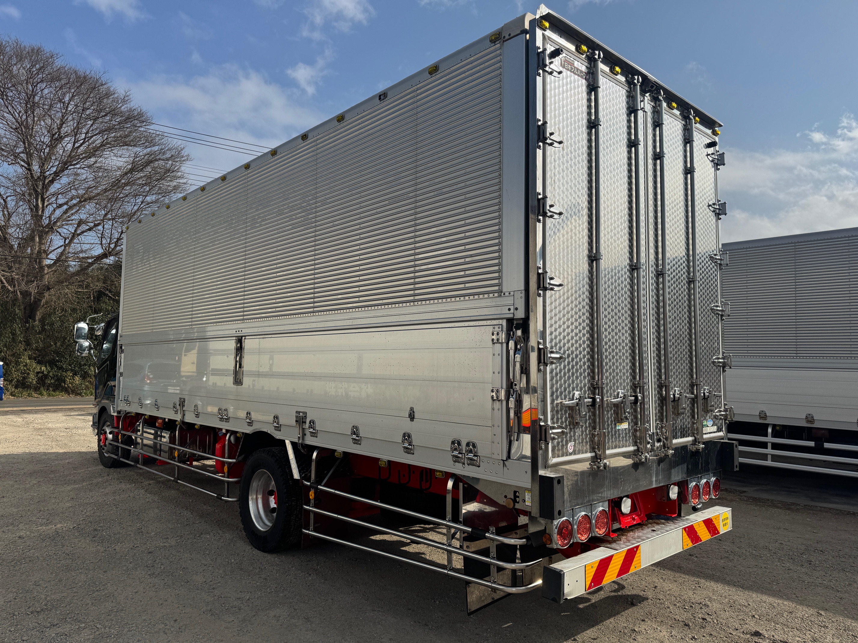 三菱ふそうファイター