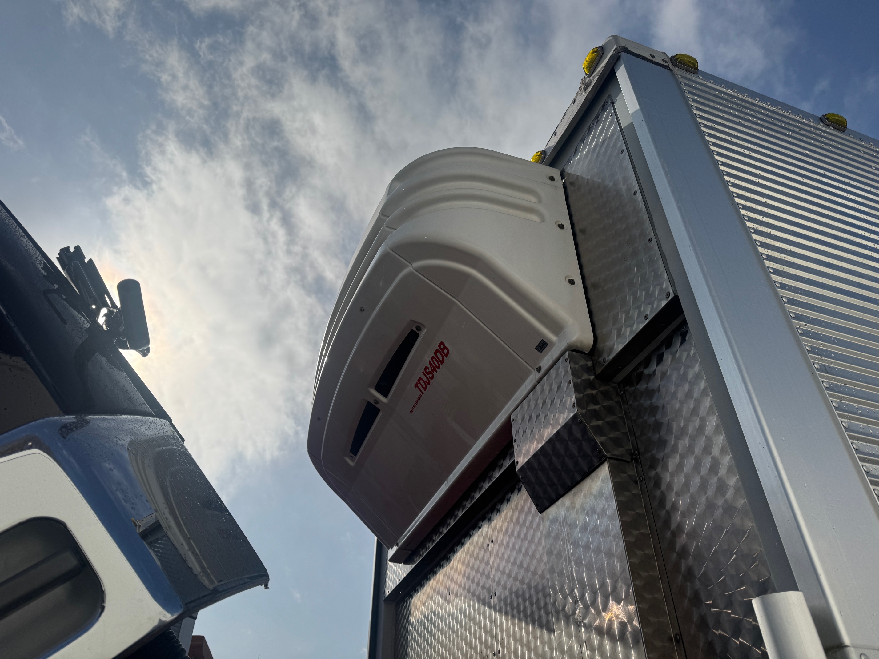 三菱ふそうファイター