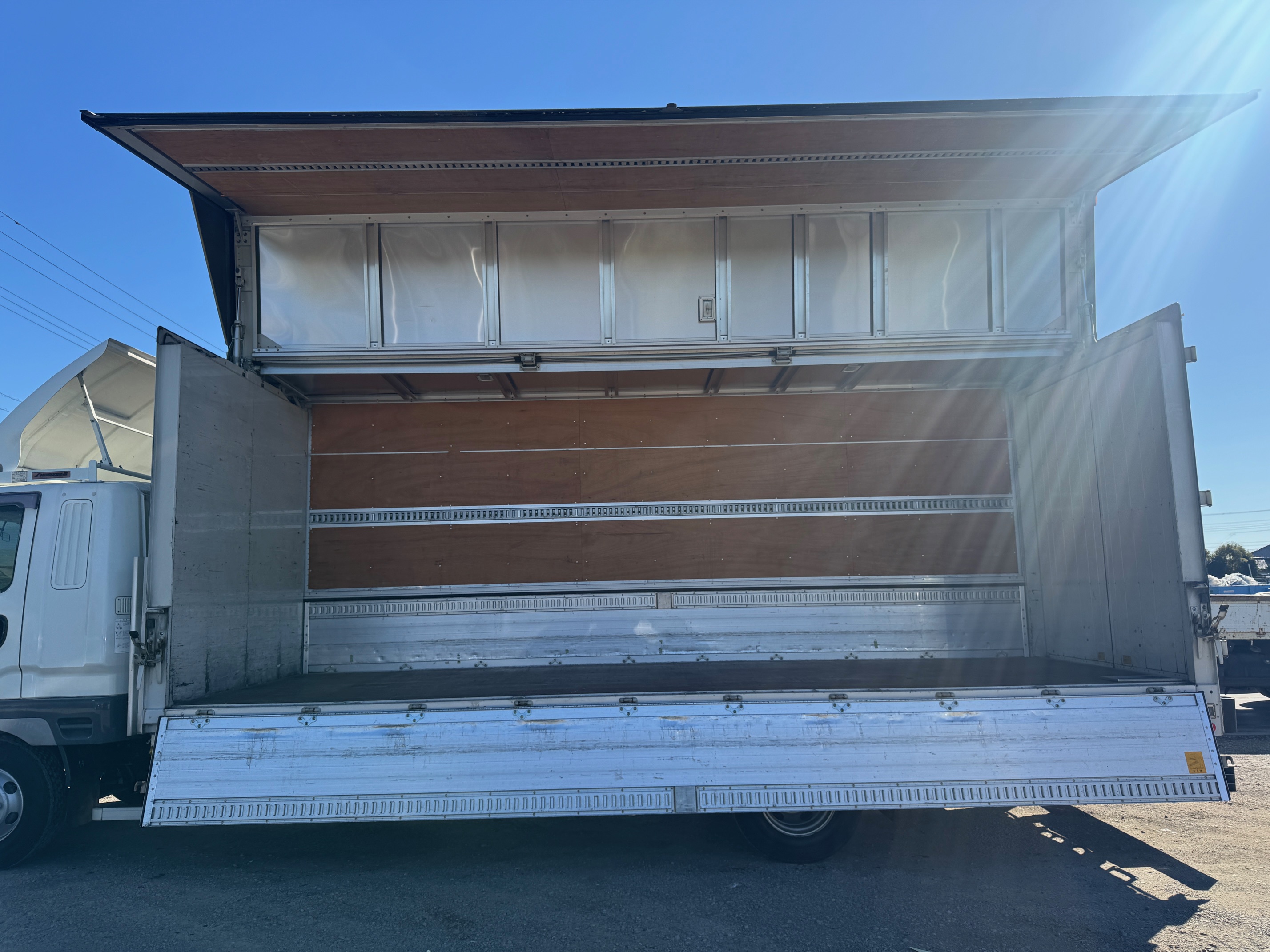 三菱ふそうファイター