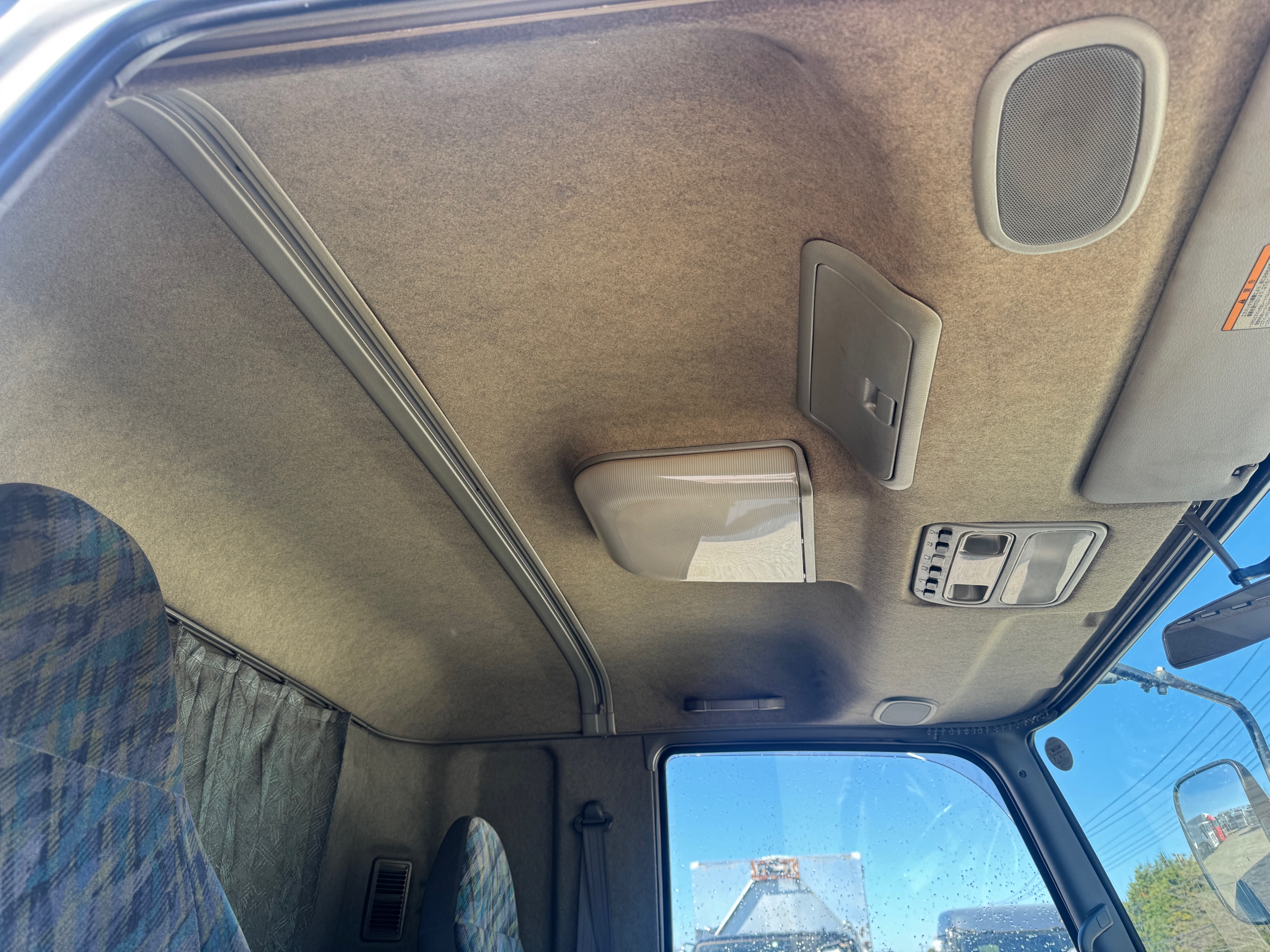 三菱ふそうファイター