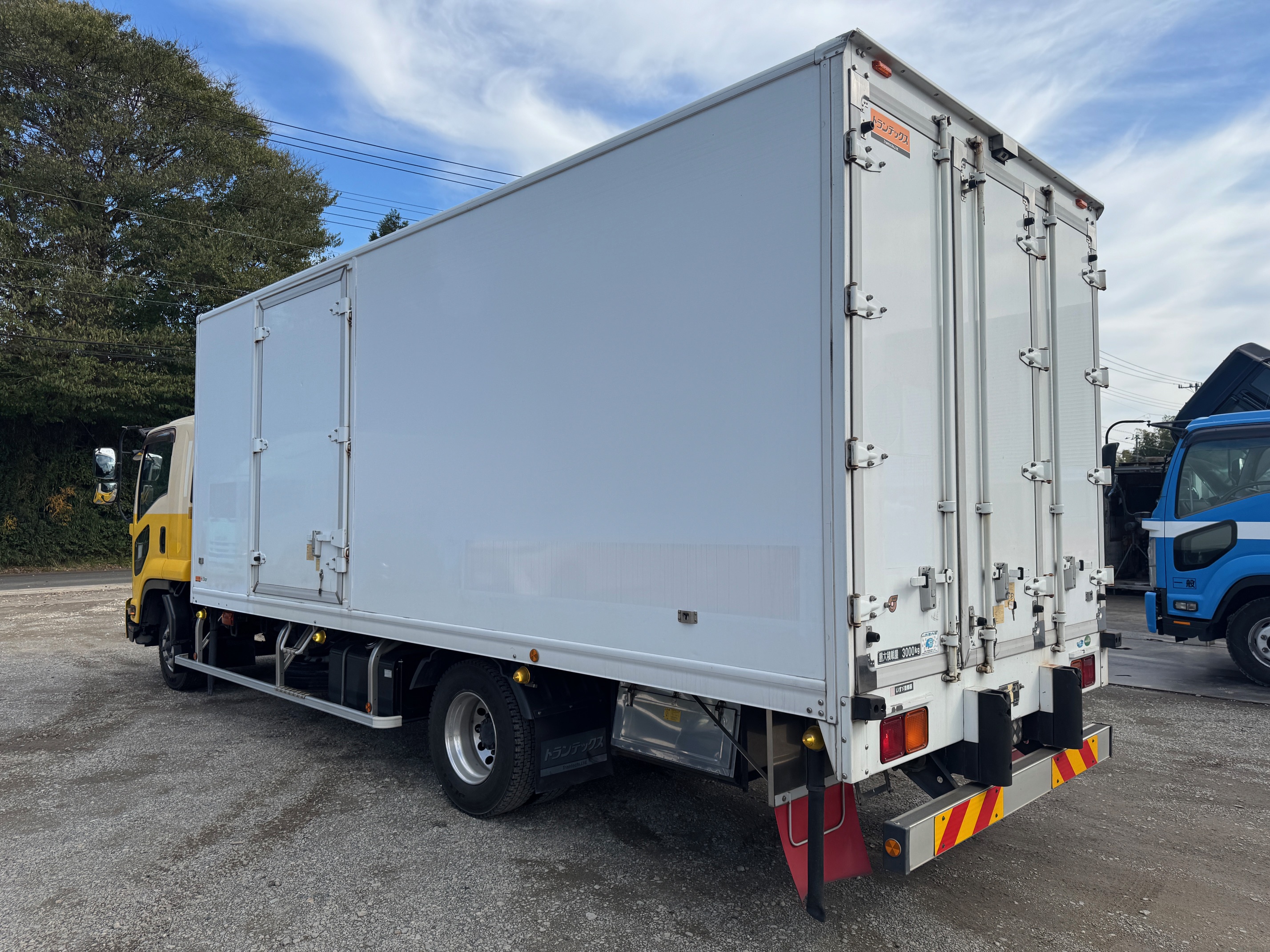 いすずフォワード