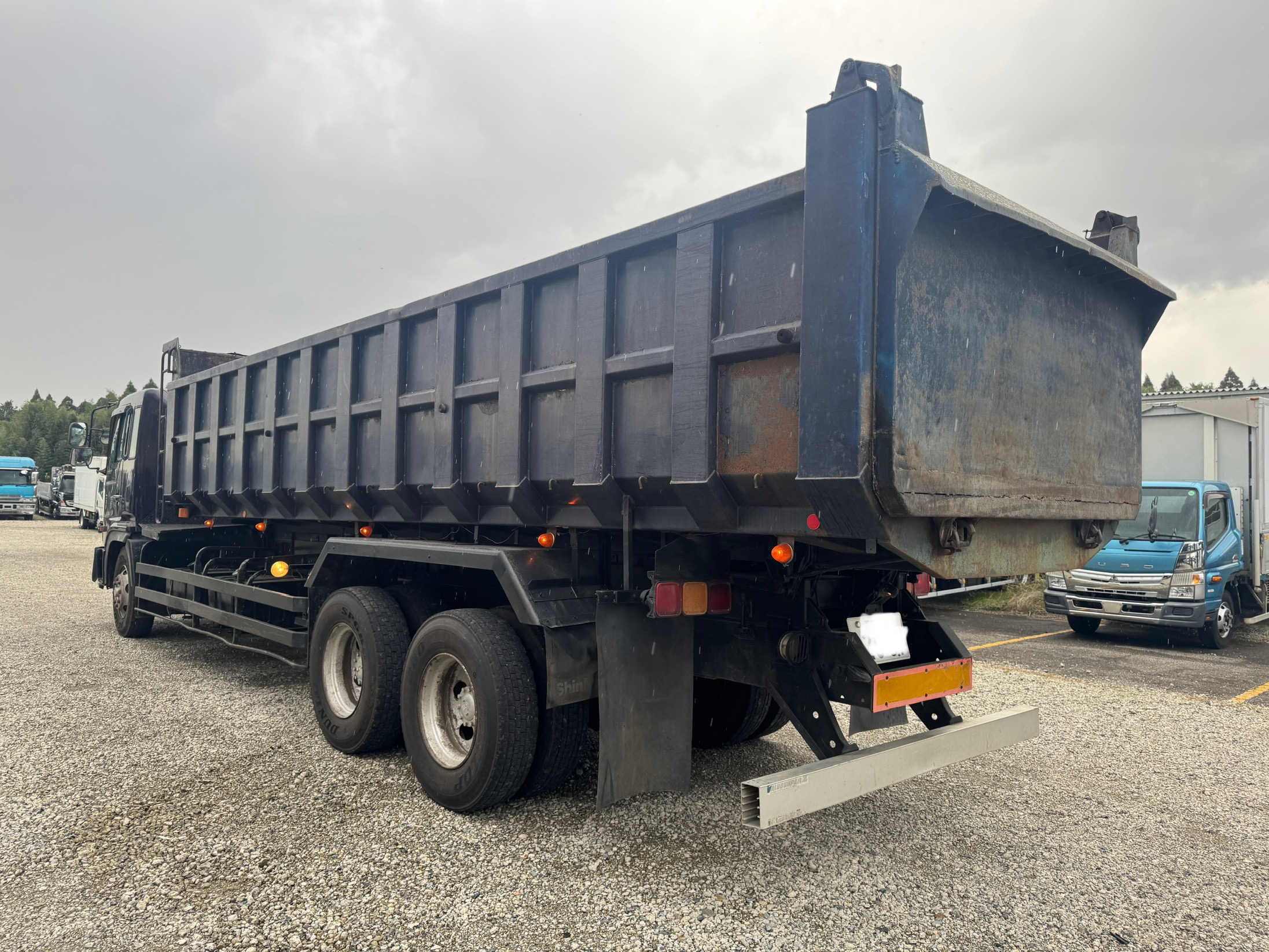 日野プロフィア