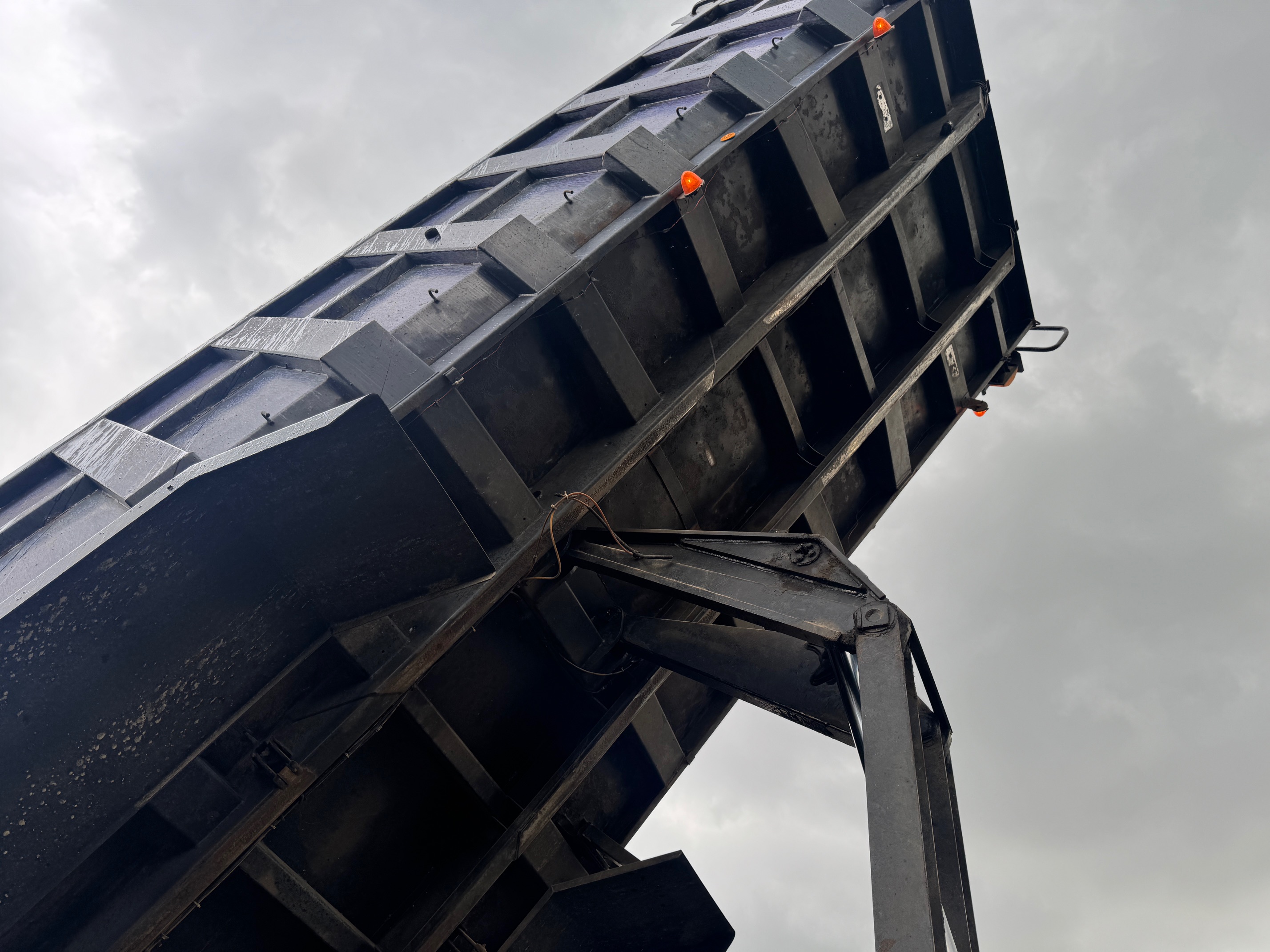 日野プロフィア