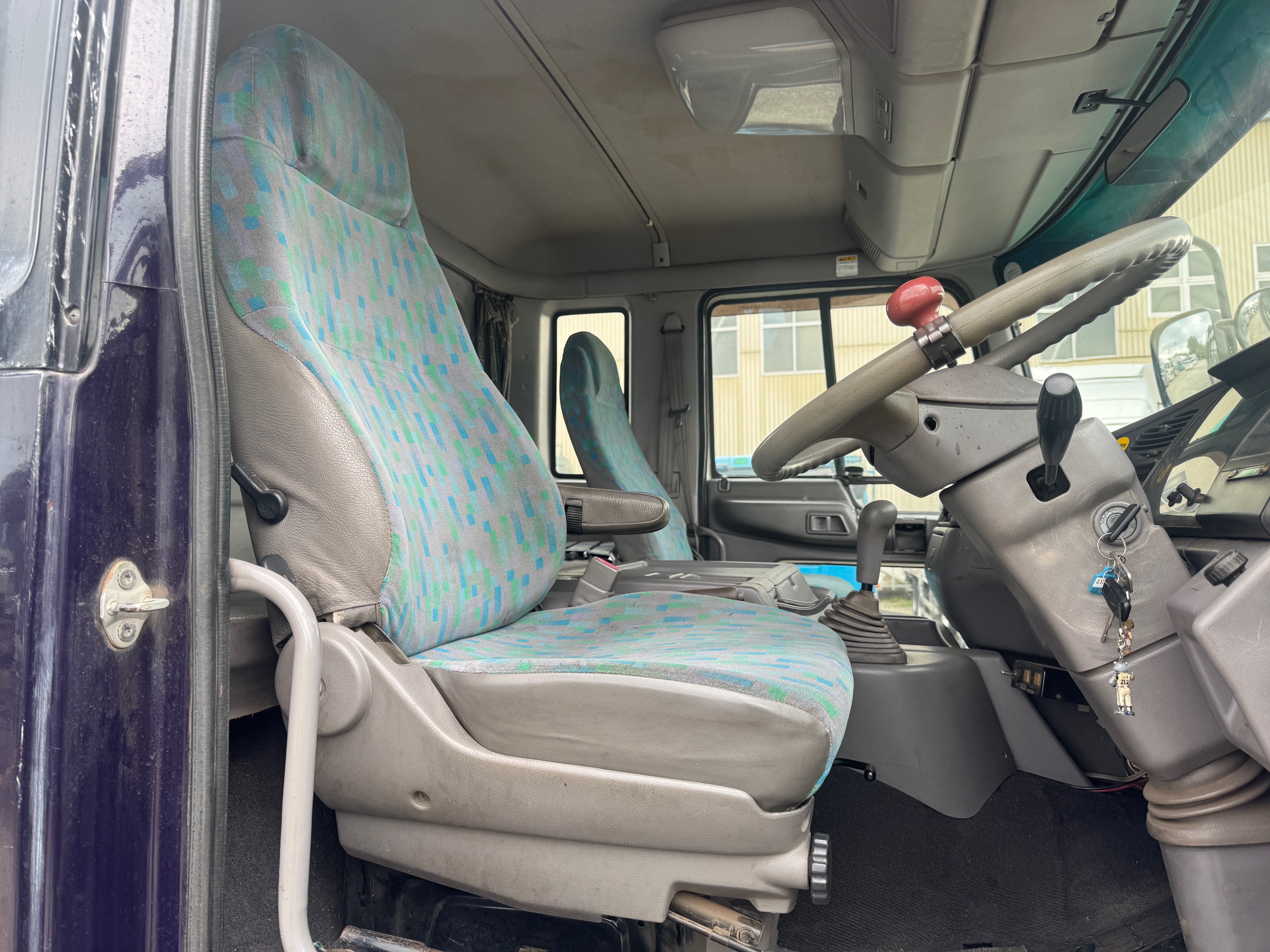 日野プロフィア