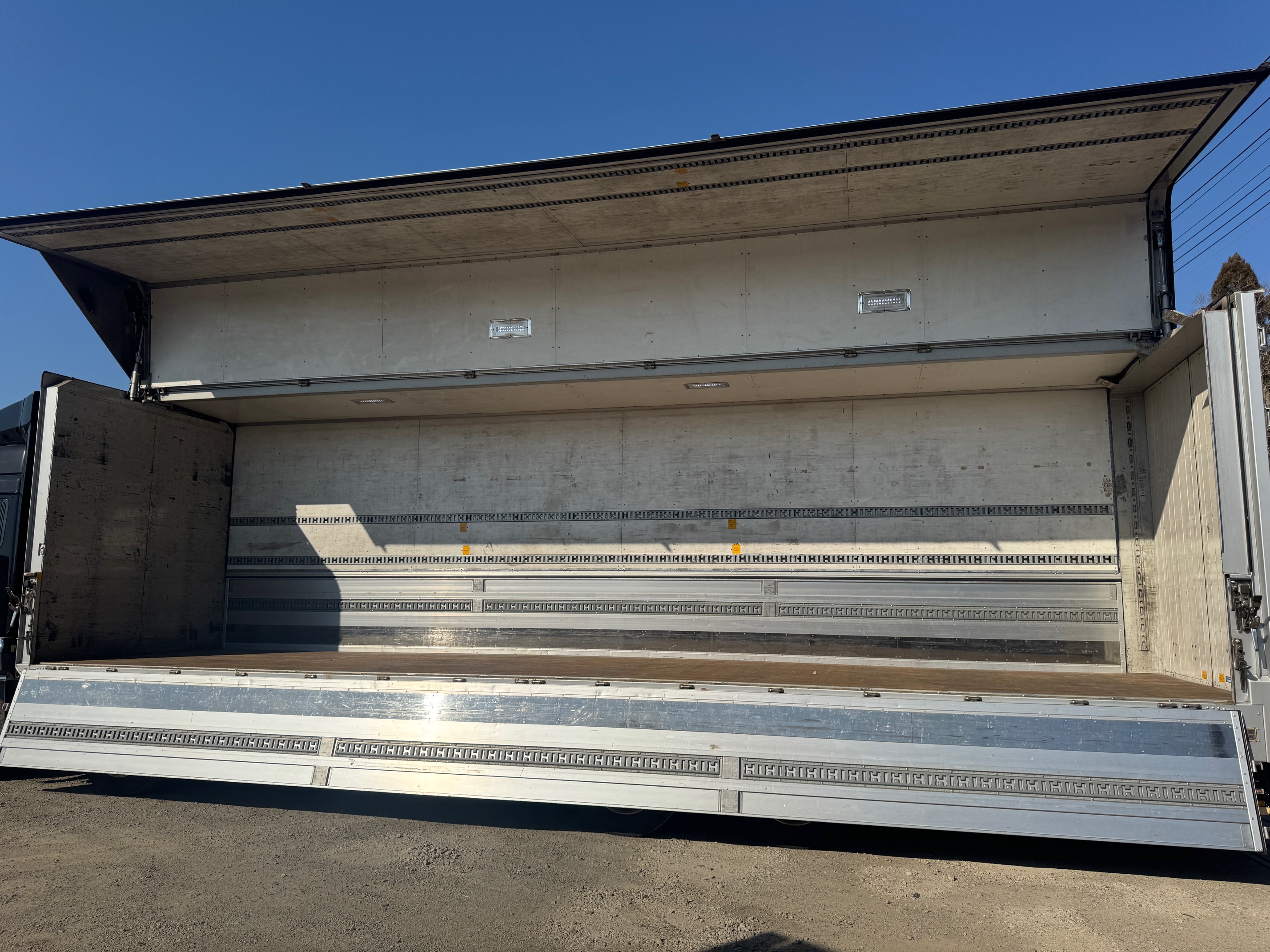 三菱ふそうスーパーグレート