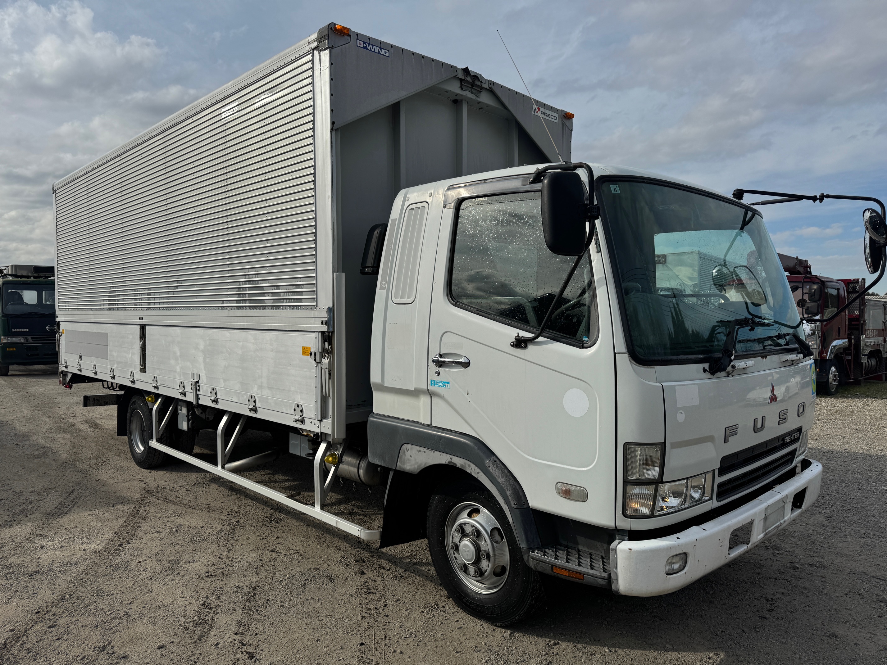 三菱ふそうファイター★KK-　生エンジン　スス焼き無し　★ワイド6200ウイング　★ノーマル