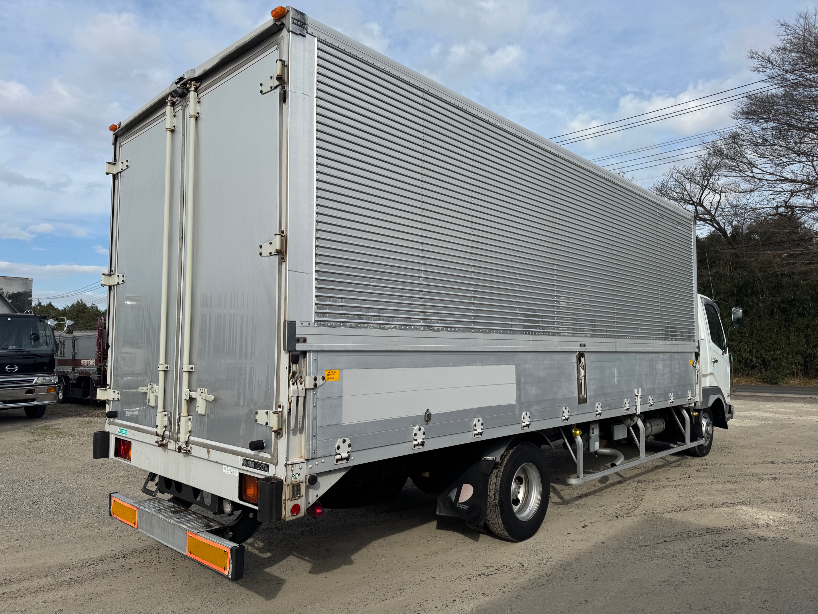 三菱ふそうファイター