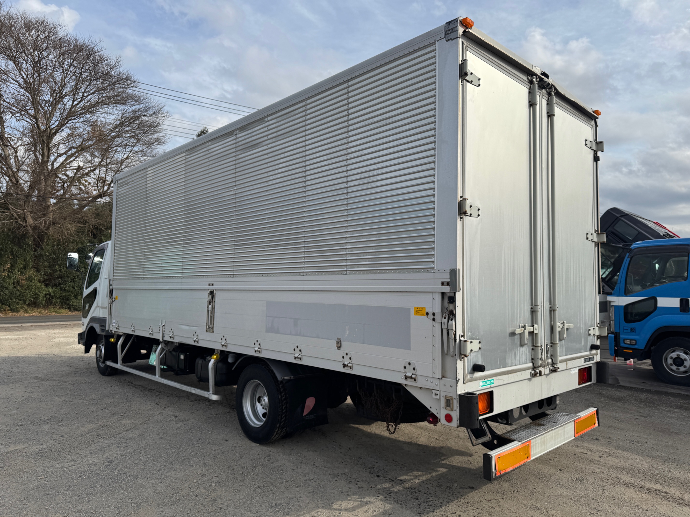 三菱ふそうファイター