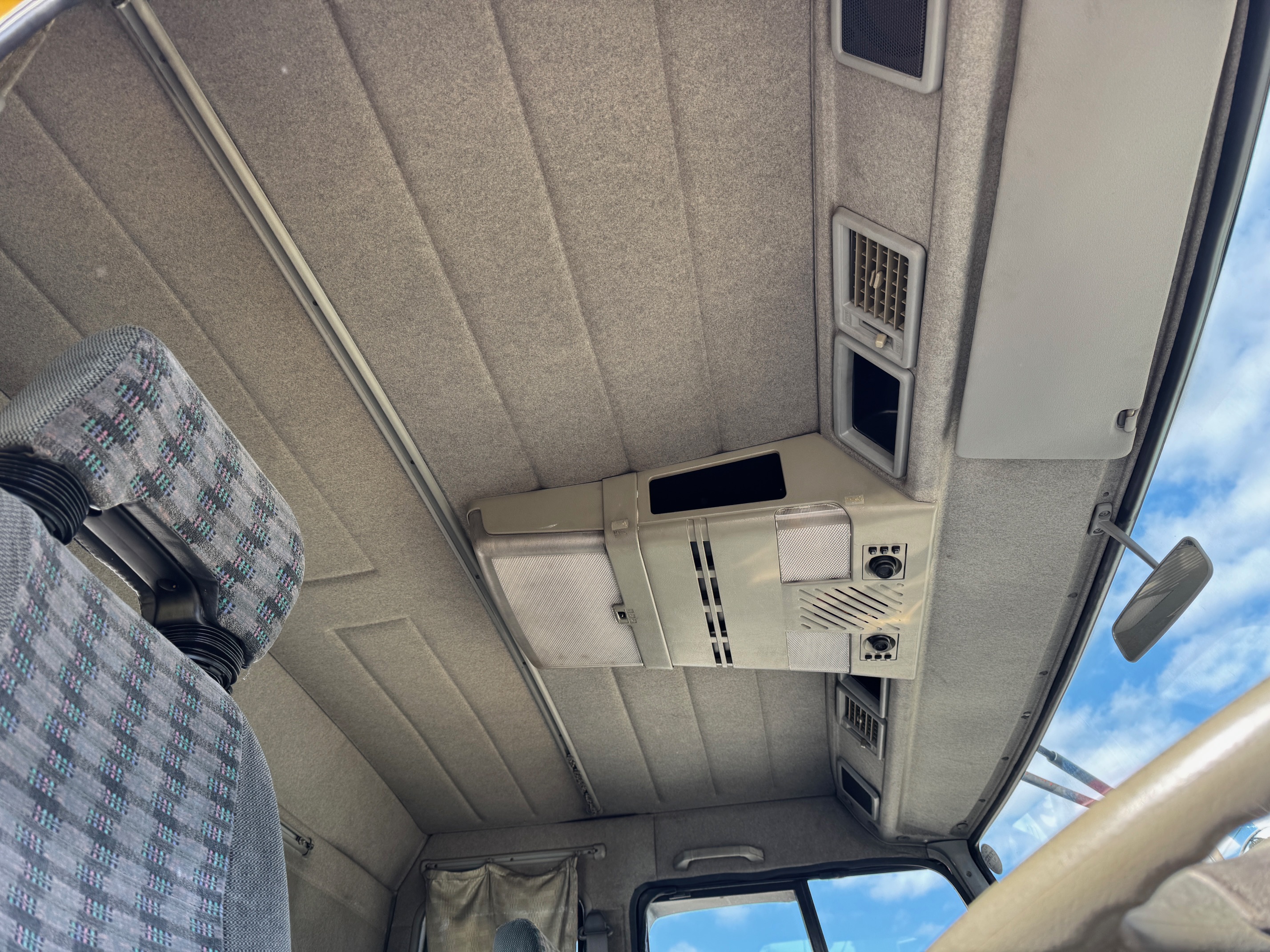 三菱ふそうグレート