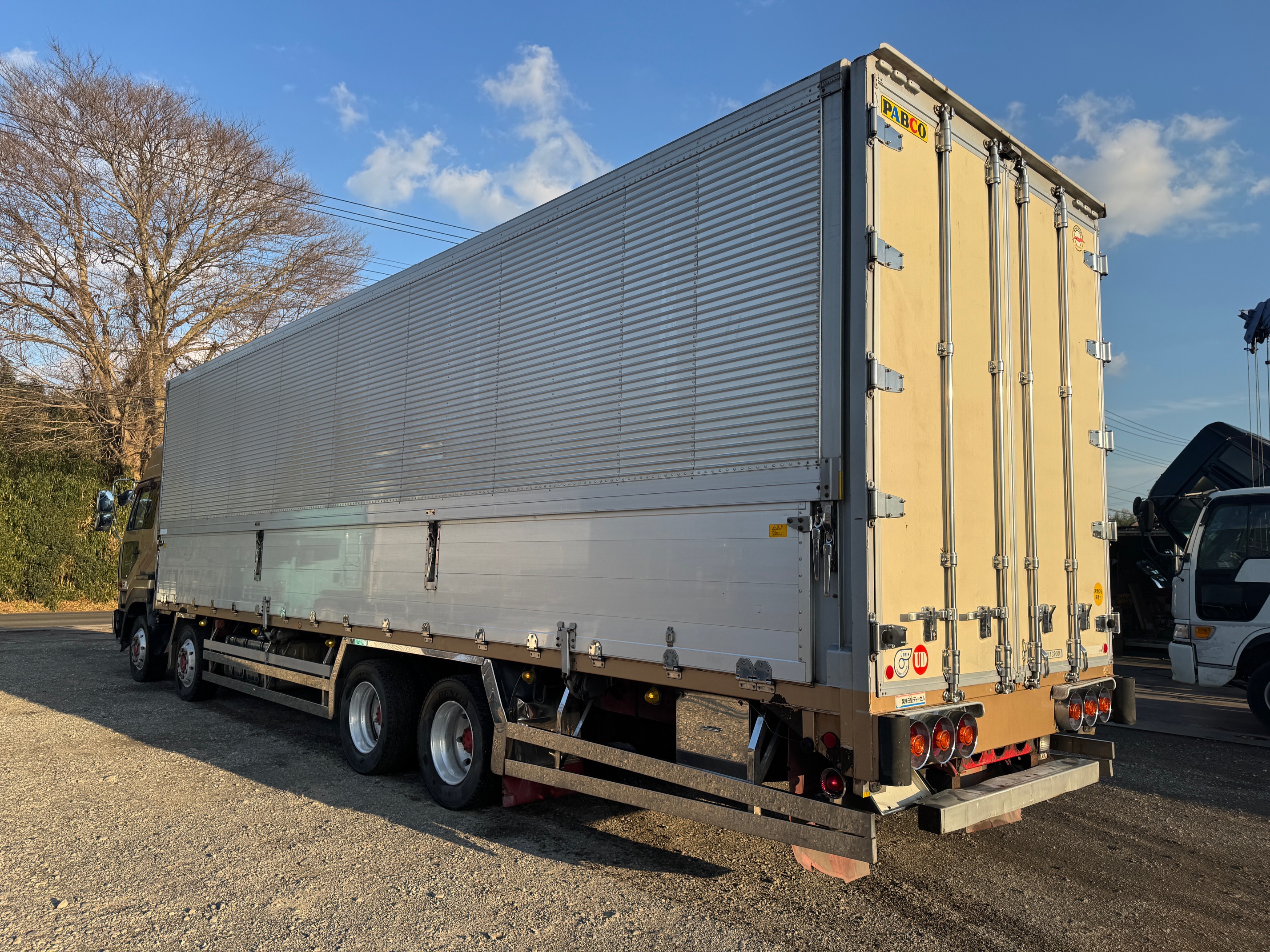 日産UDビックサム