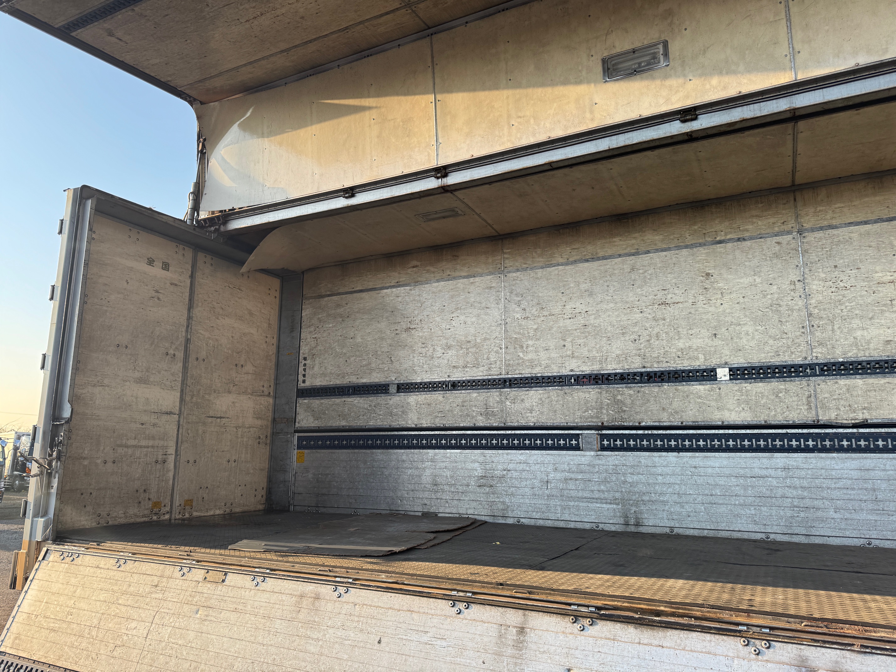 日産UDビックサム