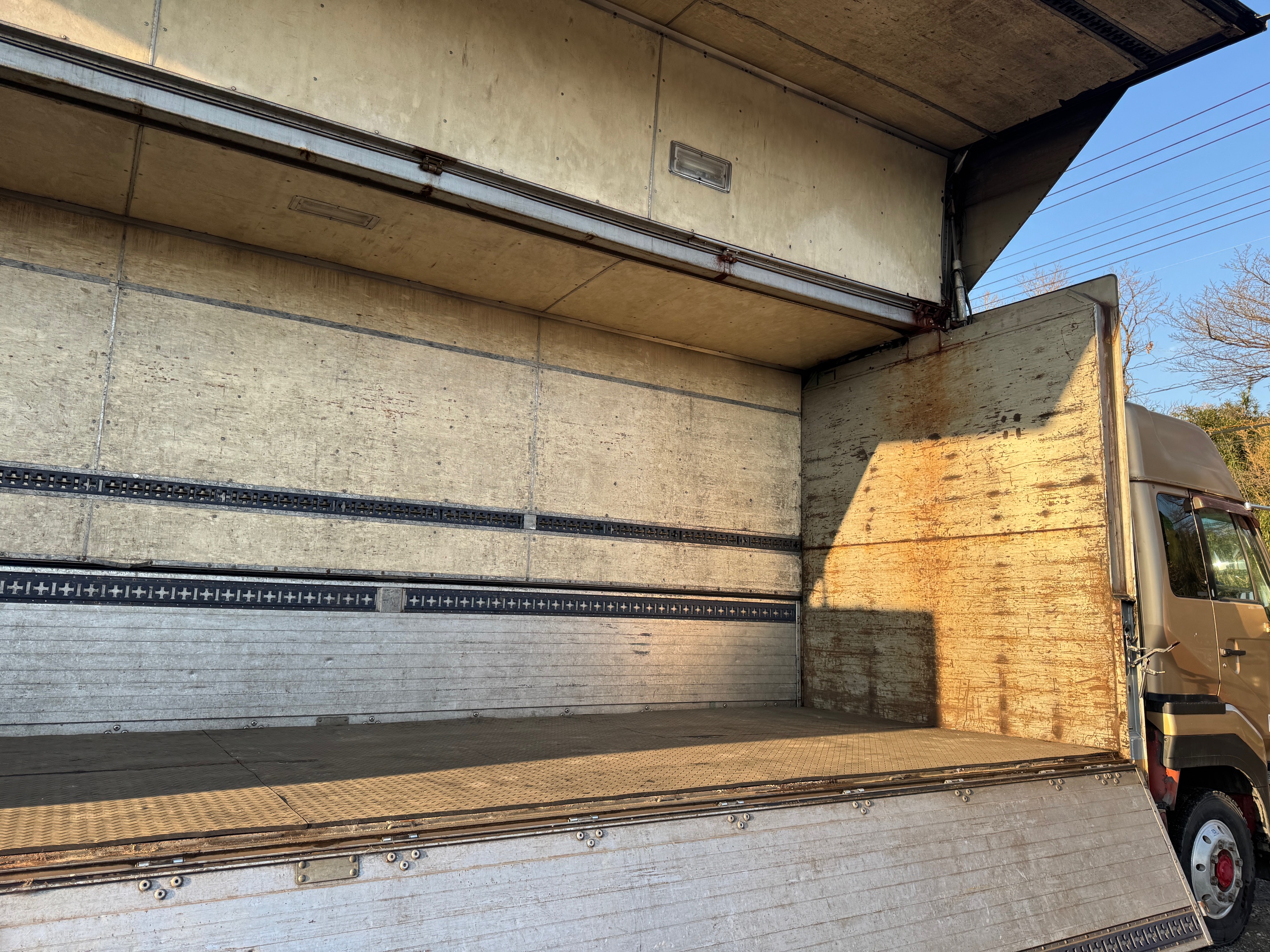 日産UDビックサム