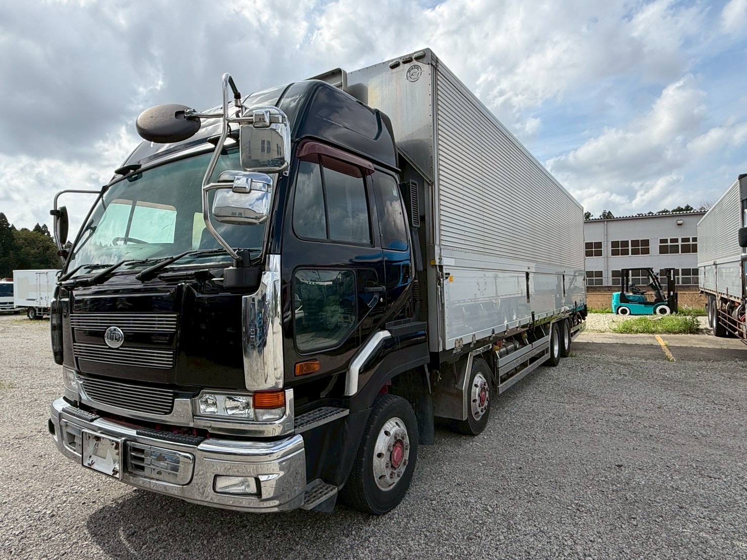 日産UDビックサム