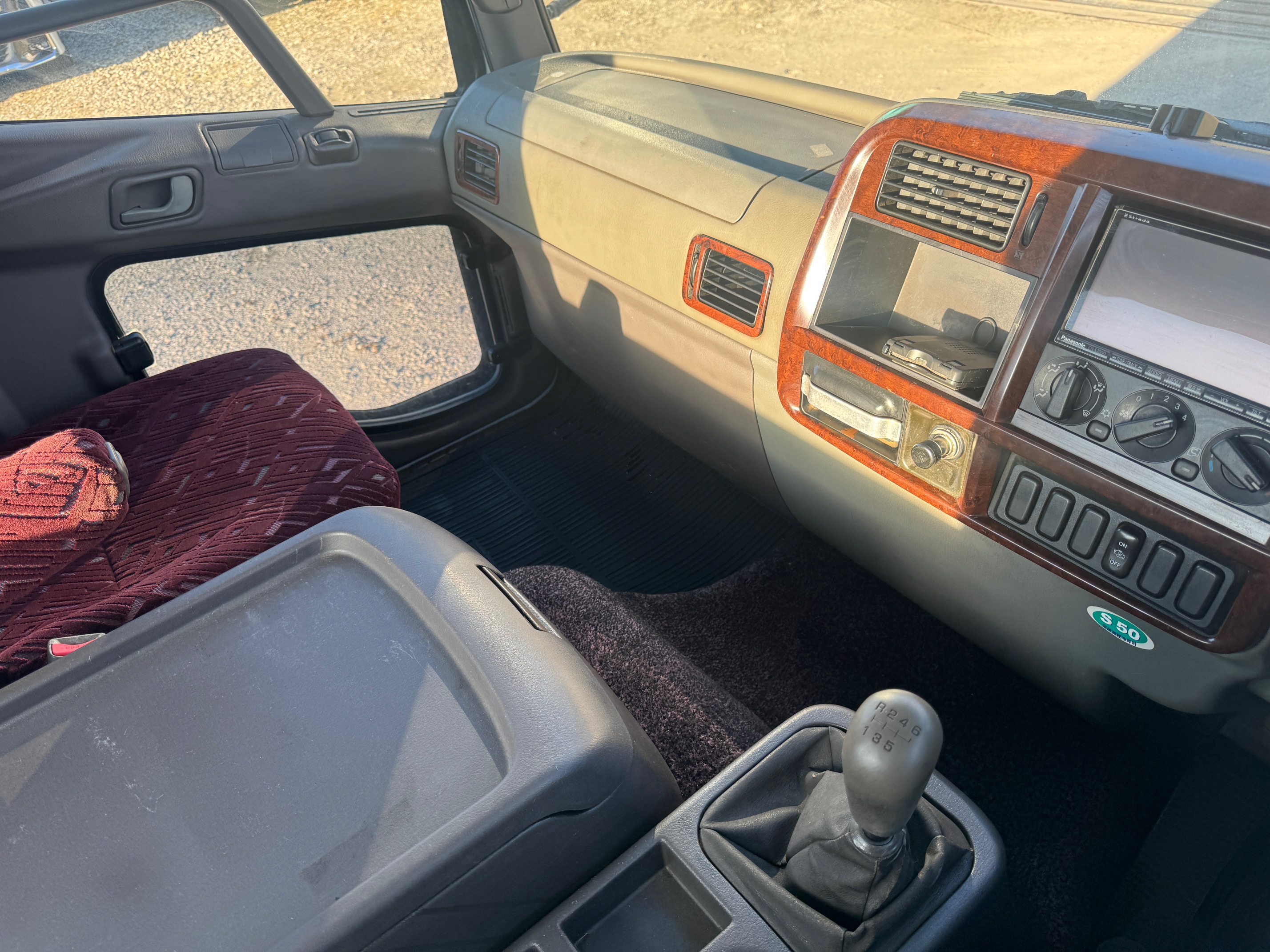 三菱ふそうファイター