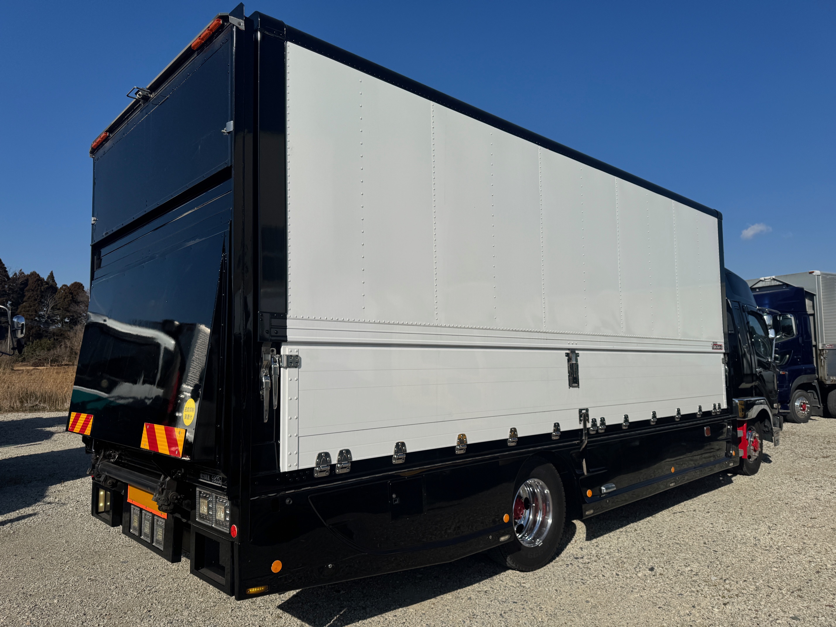 三菱ふそうファイター