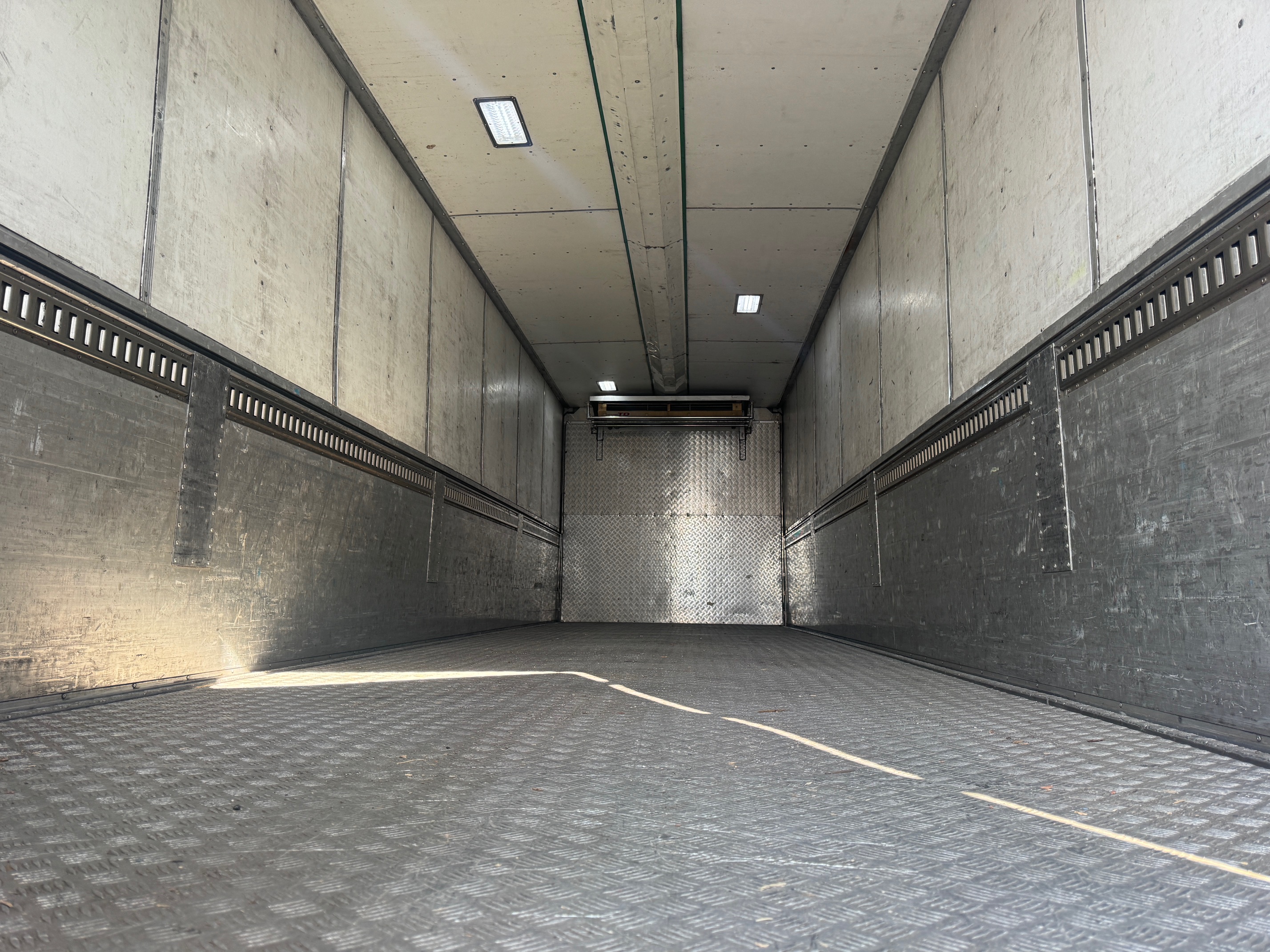 三菱ふそうスーパーグレート