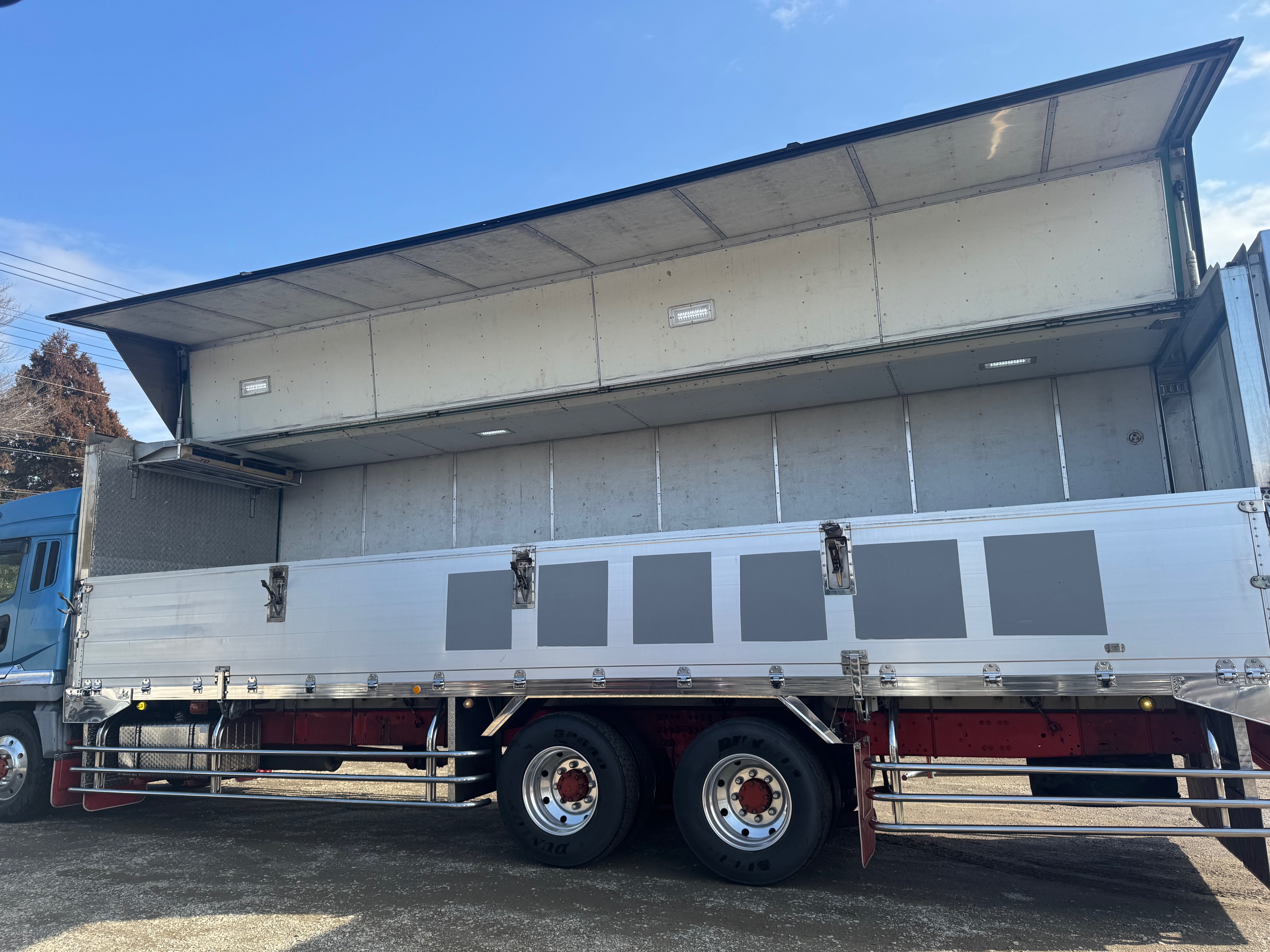 三菱ふそうスーパーグレート