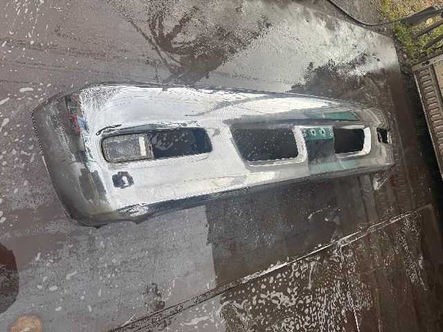 ★210だから並幅ですね　★スペレンメッキバンパー