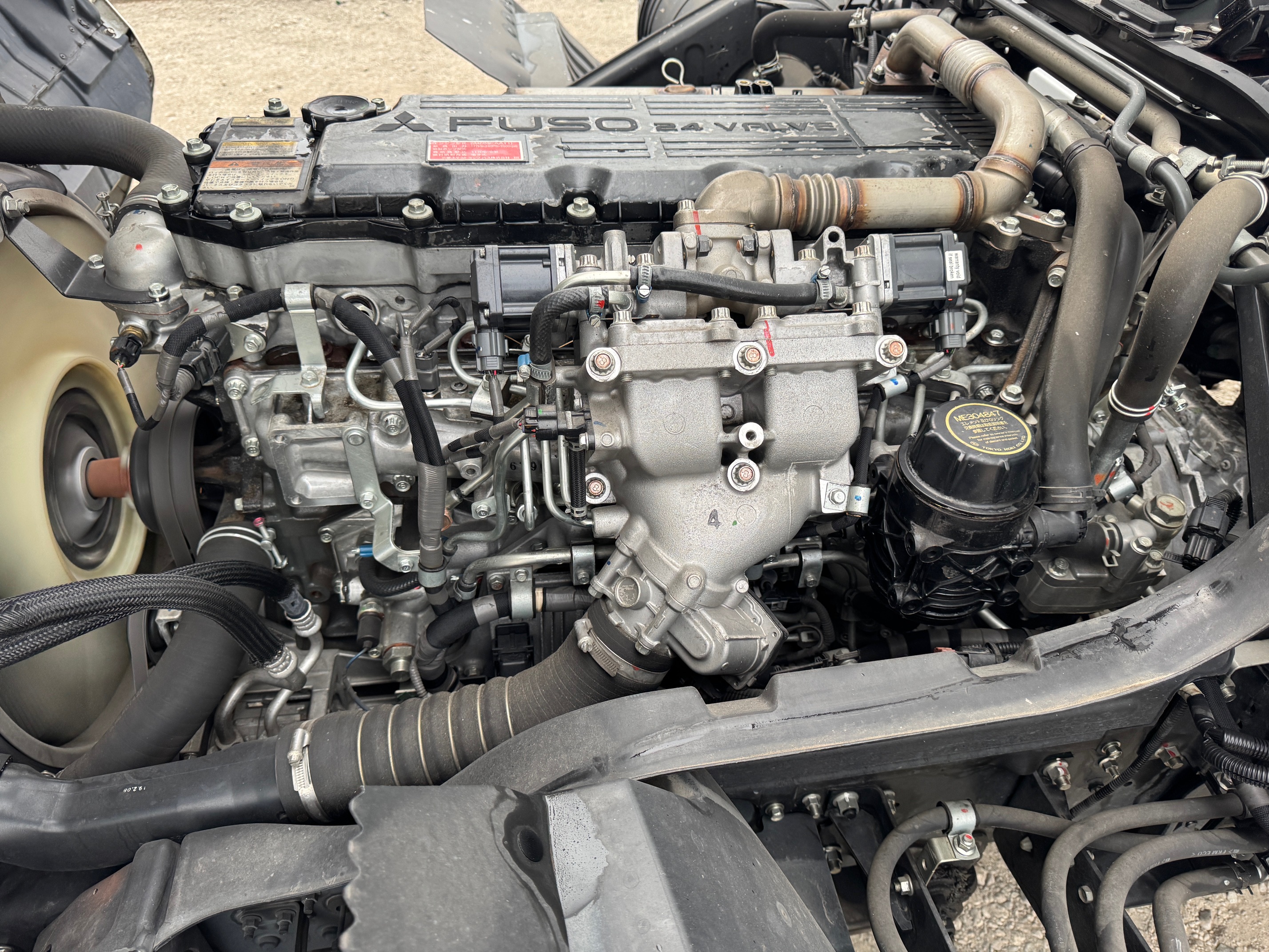 三菱ふそうファイター