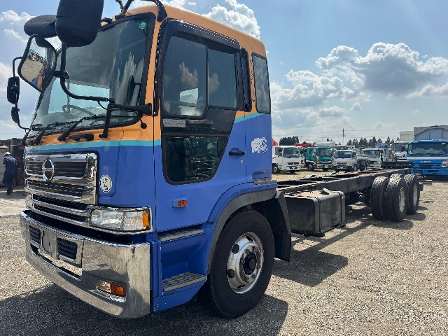 ★V8　★2デフ　★走行23万キロ　★25tフルサイズシャシ