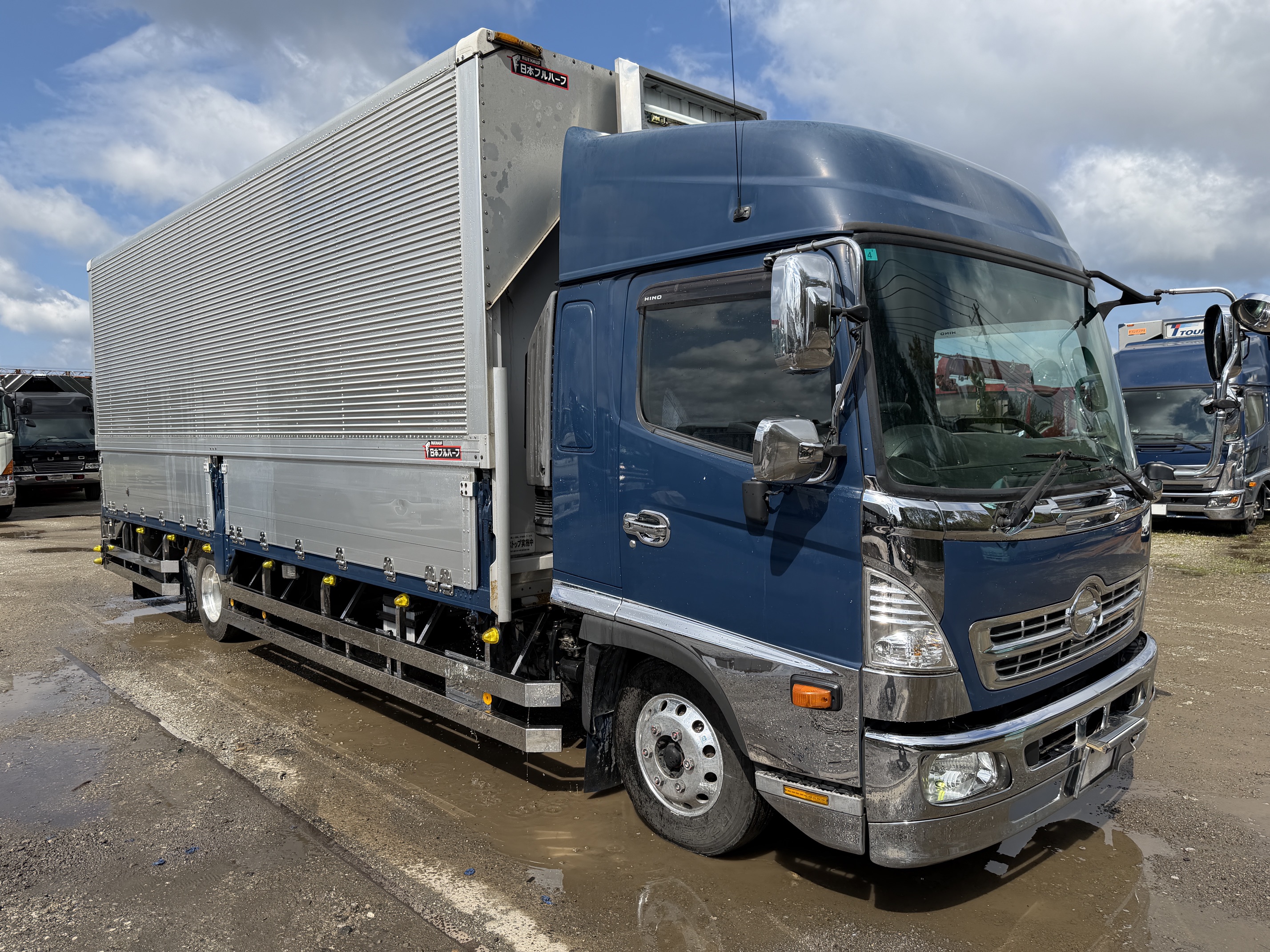 日野レンジャー