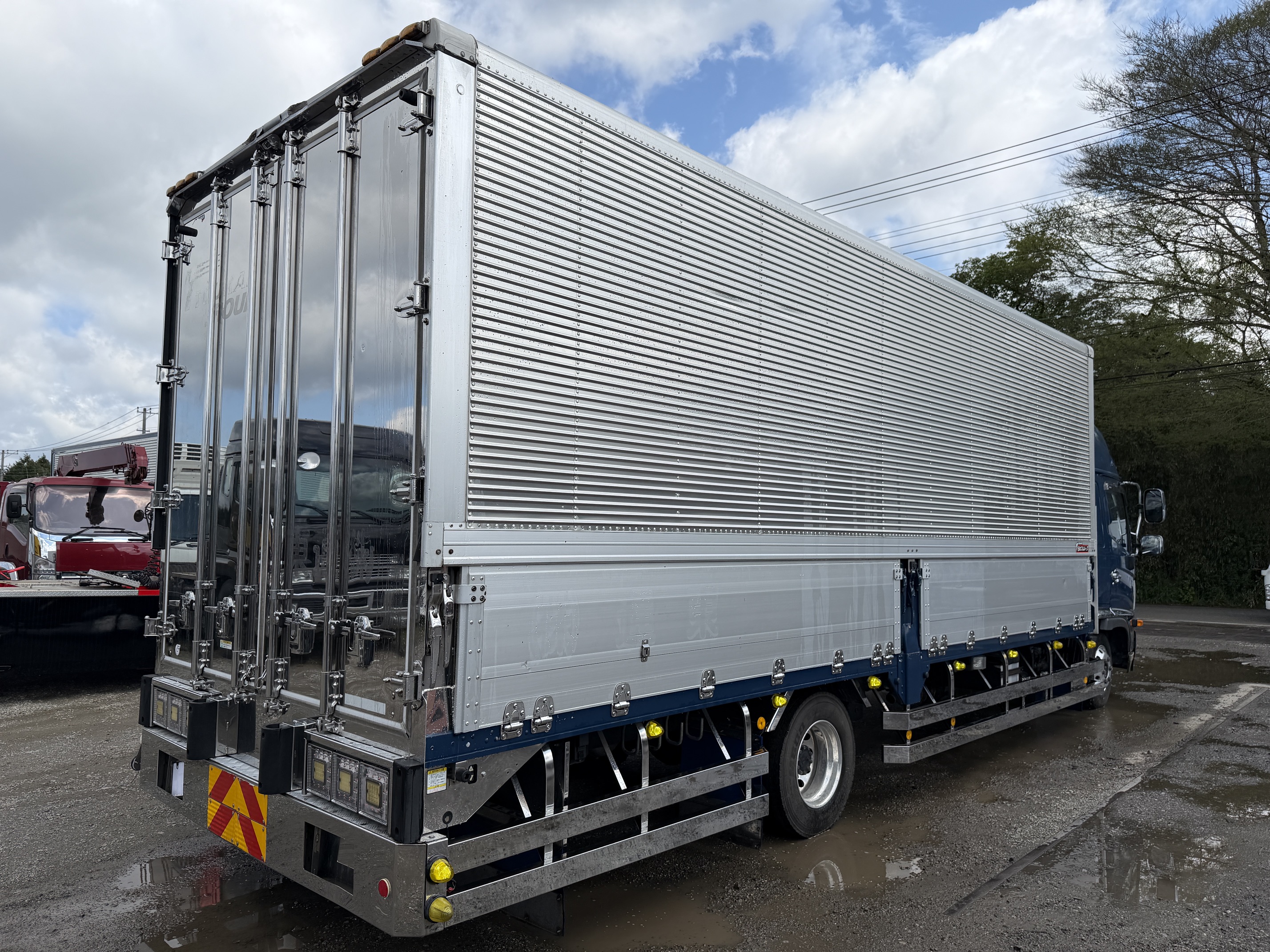 日野レンジャー