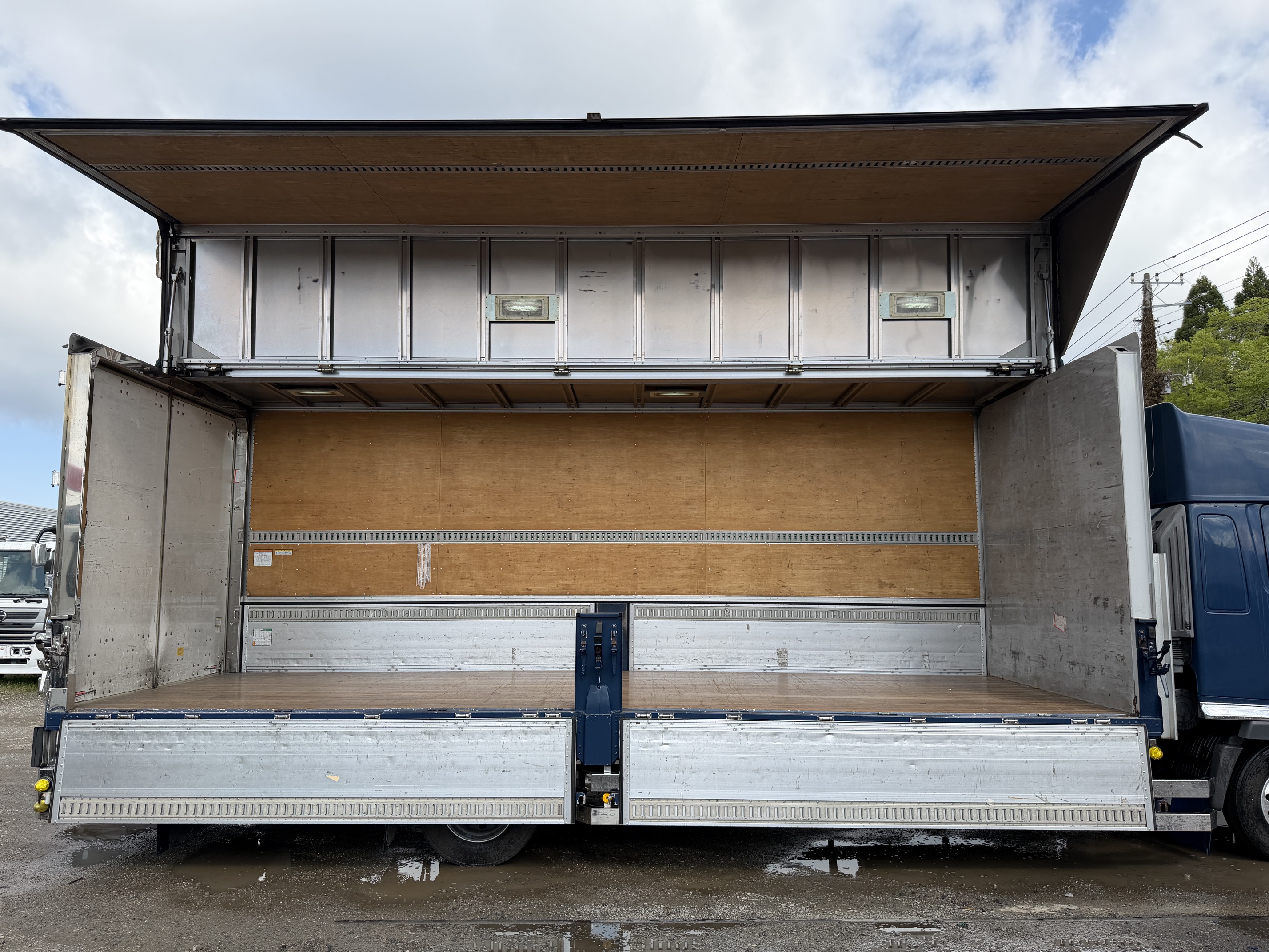 日野レンジャー