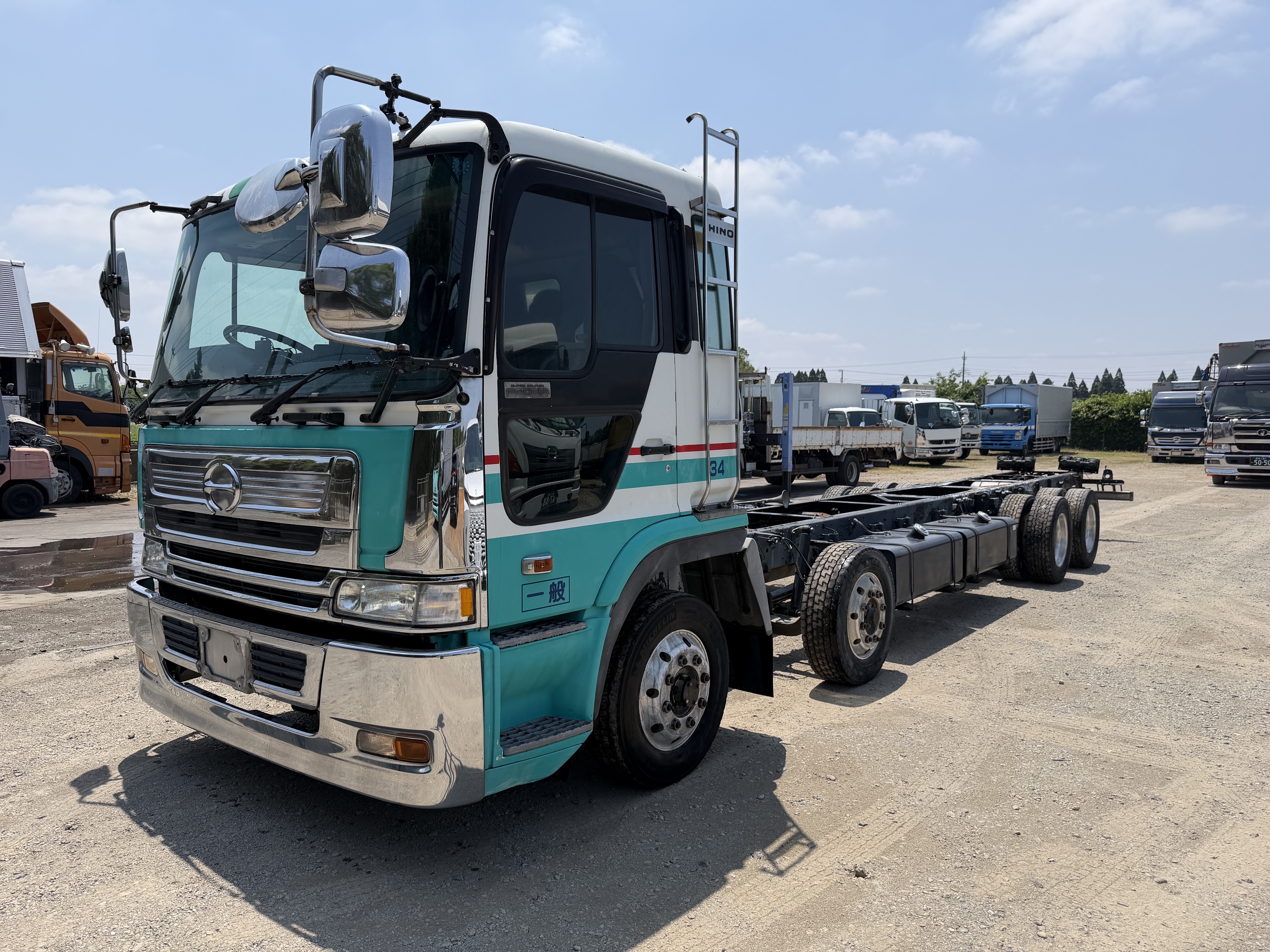 KL-FW1KXHG　リアエアサス日野テラヴィ