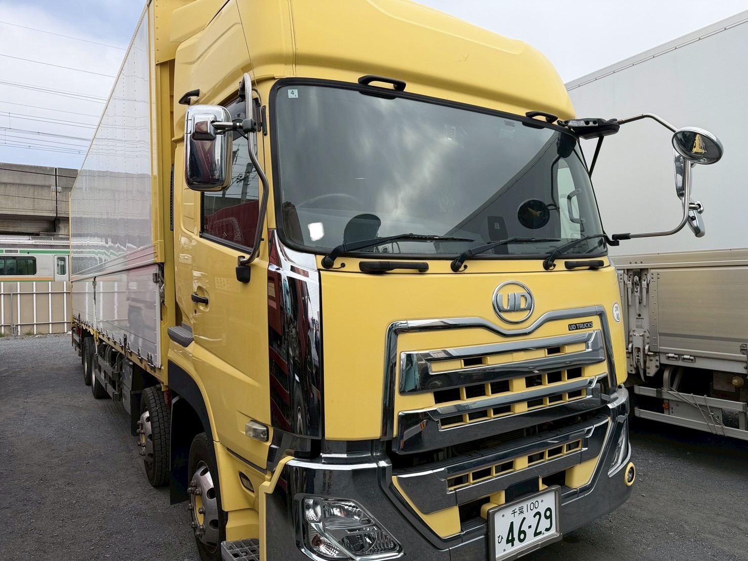 日産UDクオンR2年　★総輪エアサス　★ウイング　跳ね上げPG　★車検R9/4